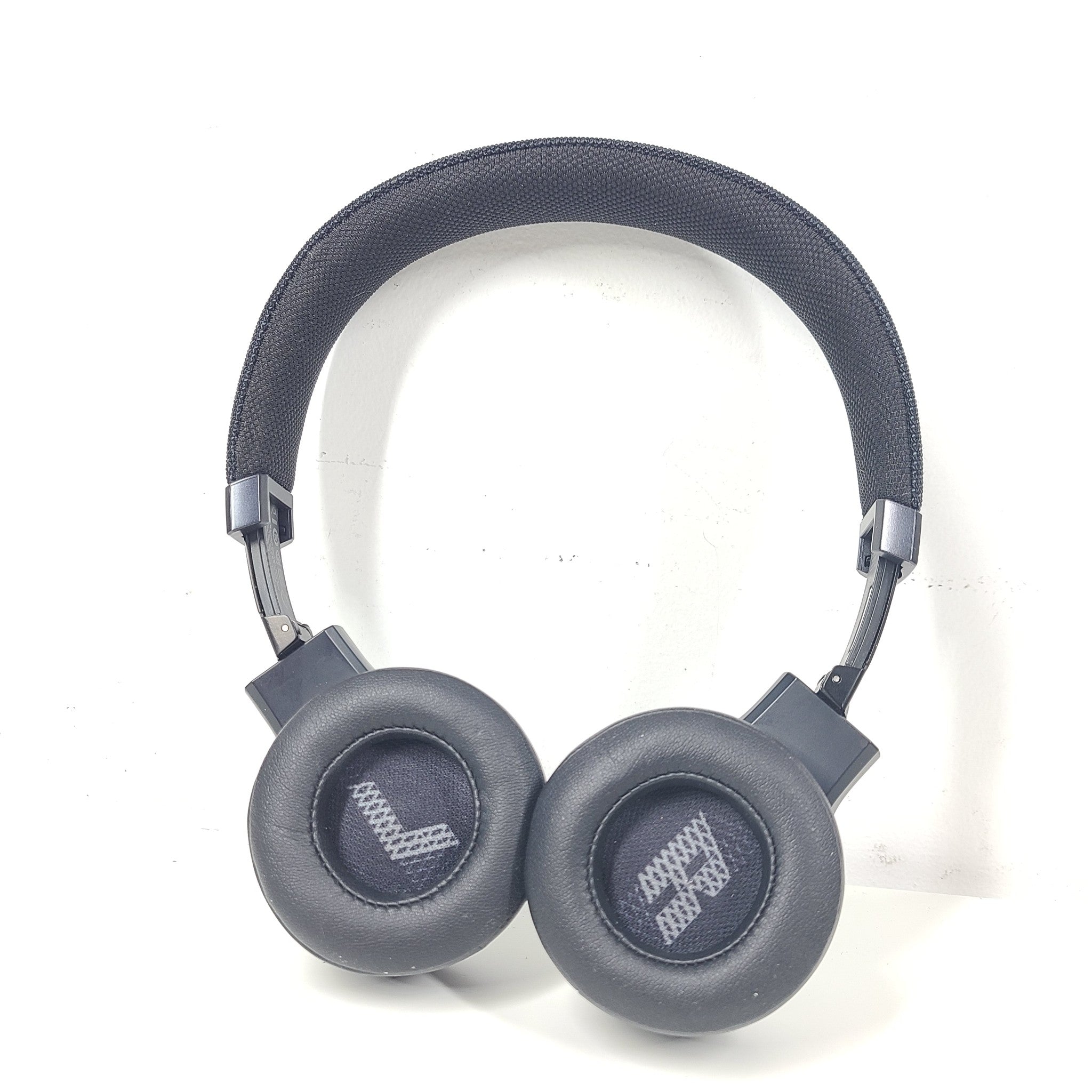 JBL Live 460NC Wireless On-Ear Noise Cancelling Headphones - Black