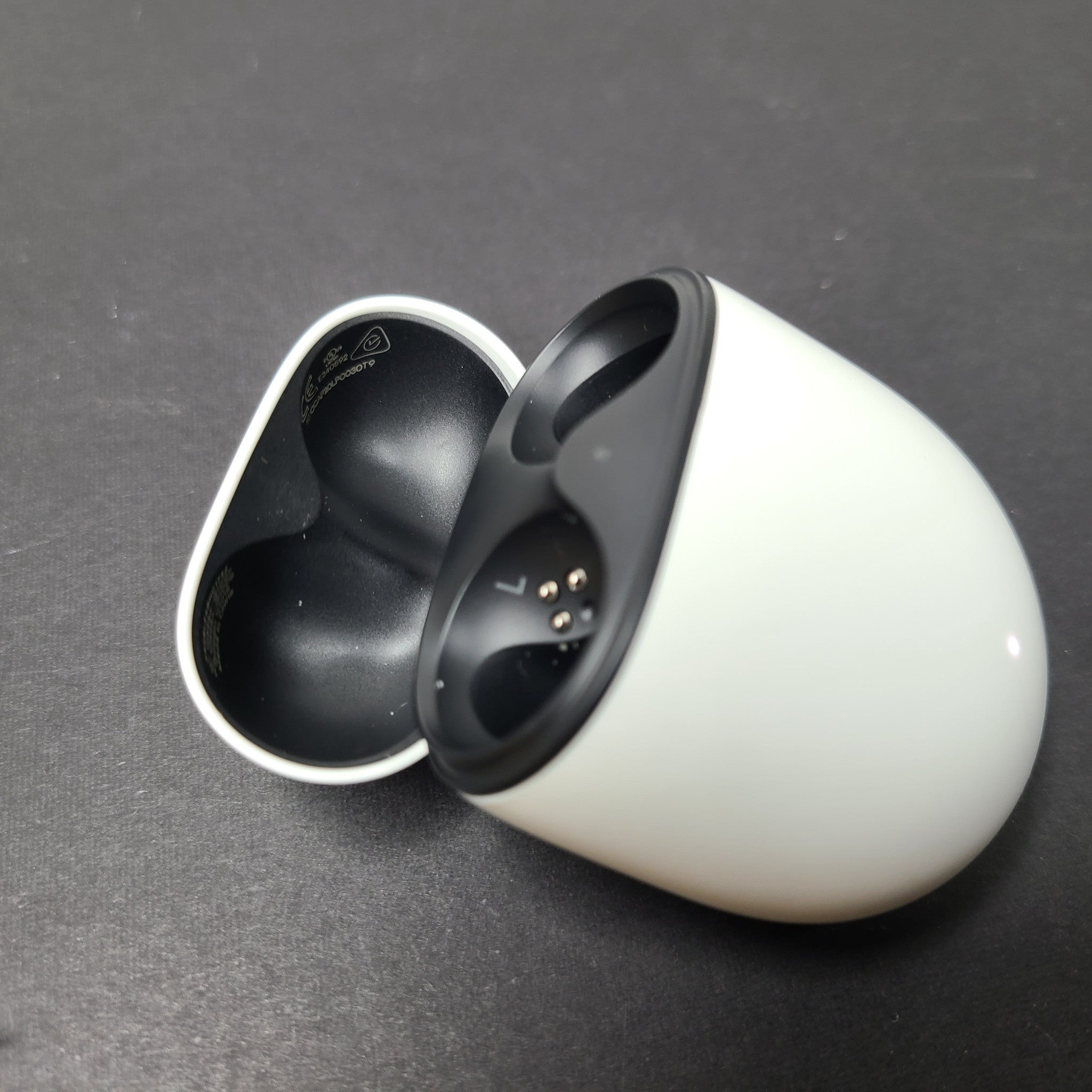 Google Pixel Buds 2 Earbuds Headphones Charging Case Only - White G1013