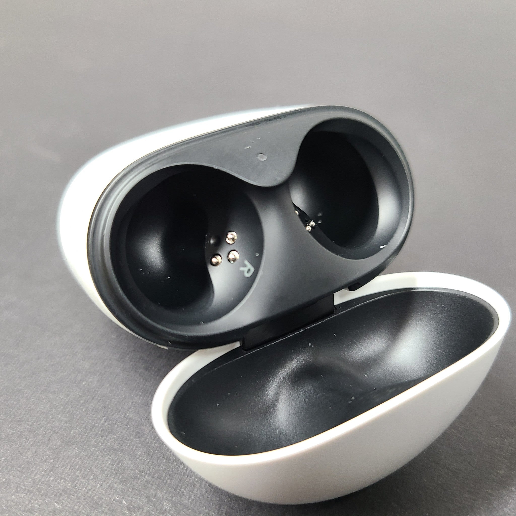 Google Pixel Buds 2 Earbuds Headphones Charging Case Only - White G1013