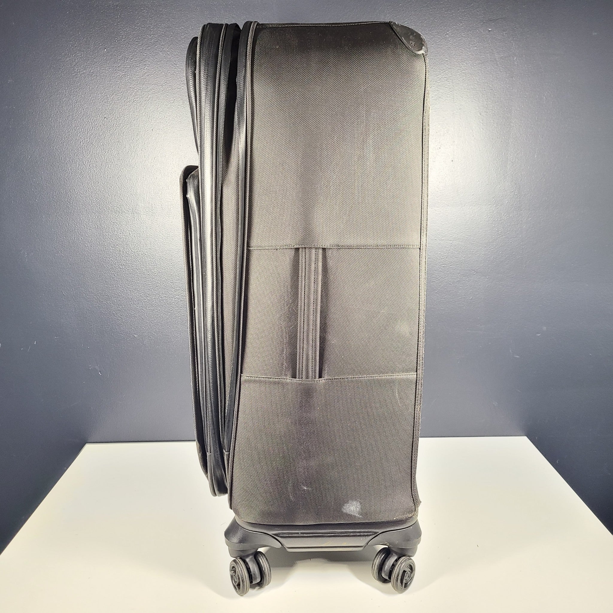 Boyt Mach 1 29" Spinner Luggage Suitcase Expandable Softshell Black