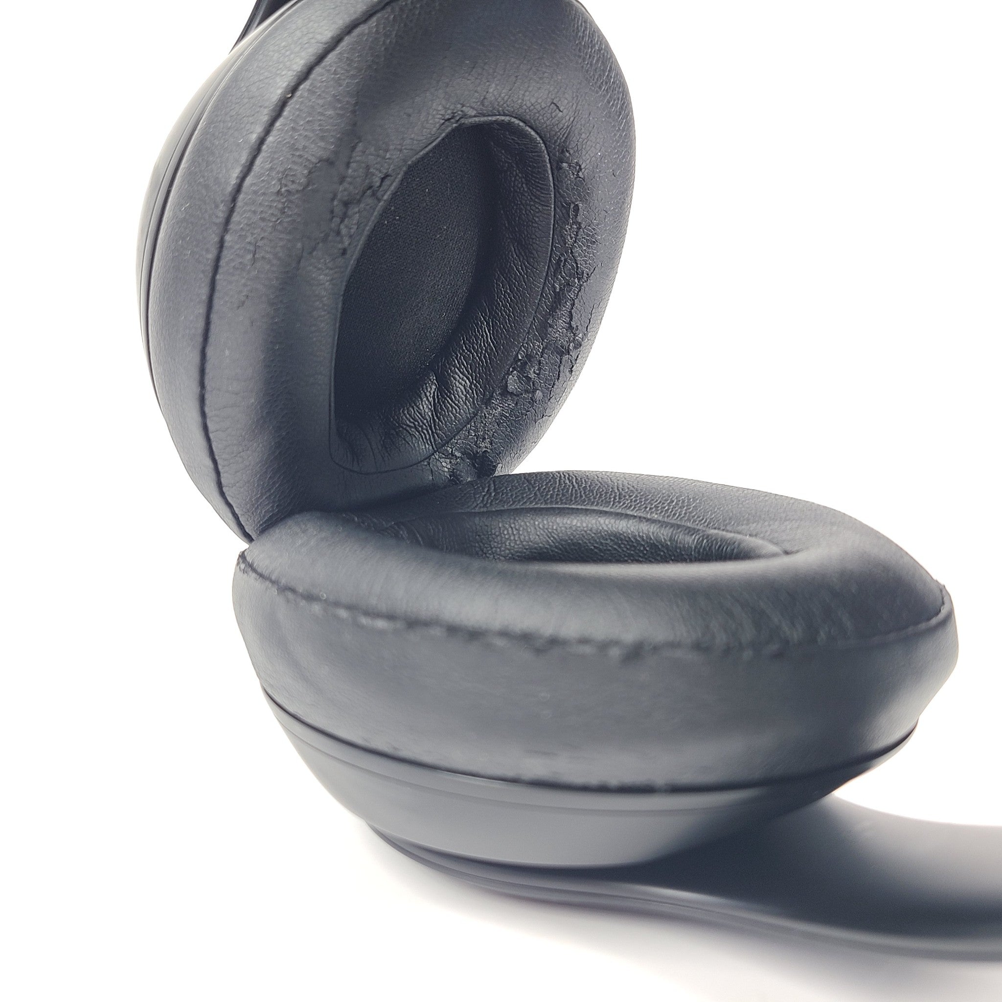 Beats Studio 3 Over the Ear Wireless Headphones Beats By Dre - Black V2