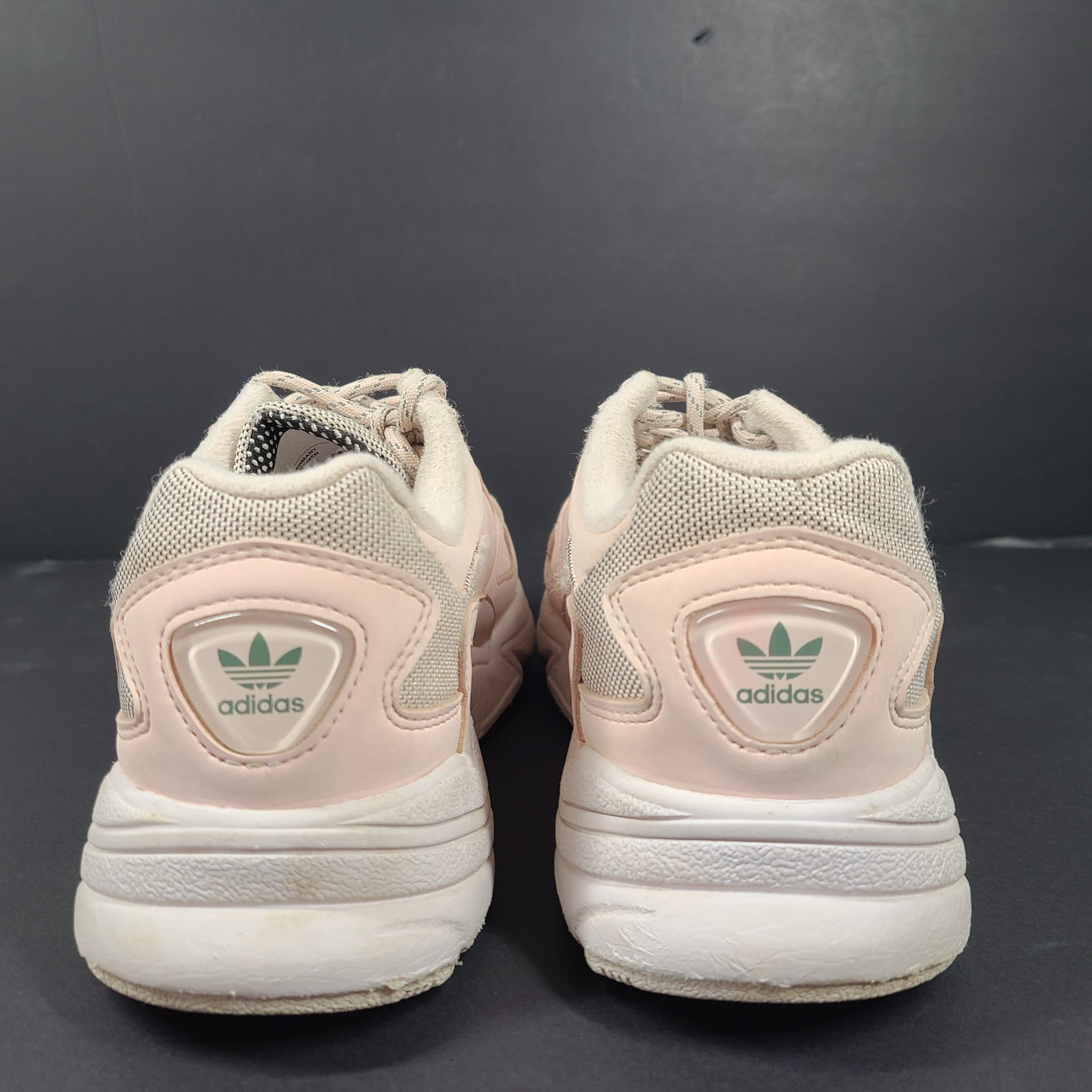 Adidas Originals Women's Falcon 'Halo Pink' FV4660 Sneakers Shoes US 7.5