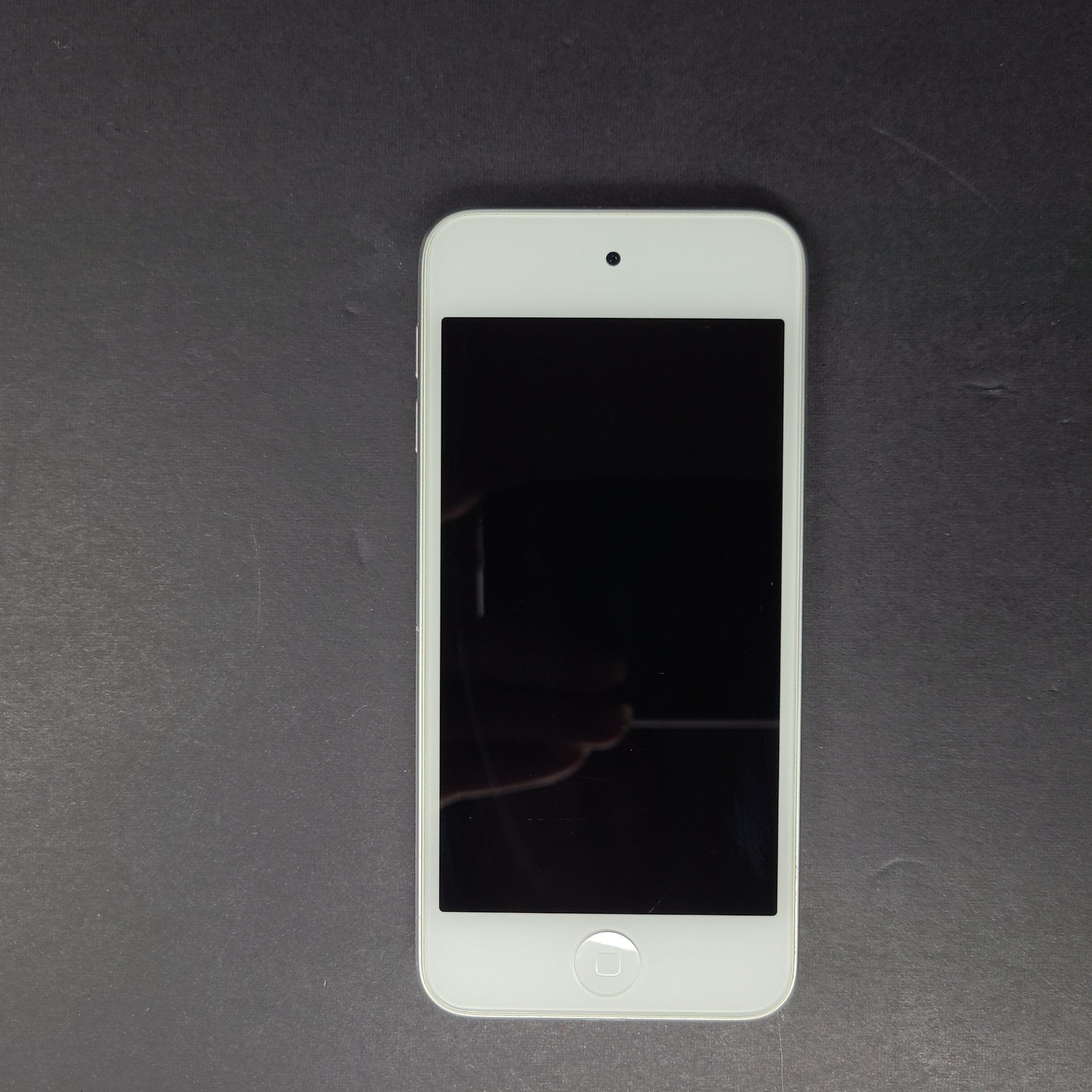 Apple iPod Touch 7th Generation 128GB MP3 Media Player A2178 - Silver