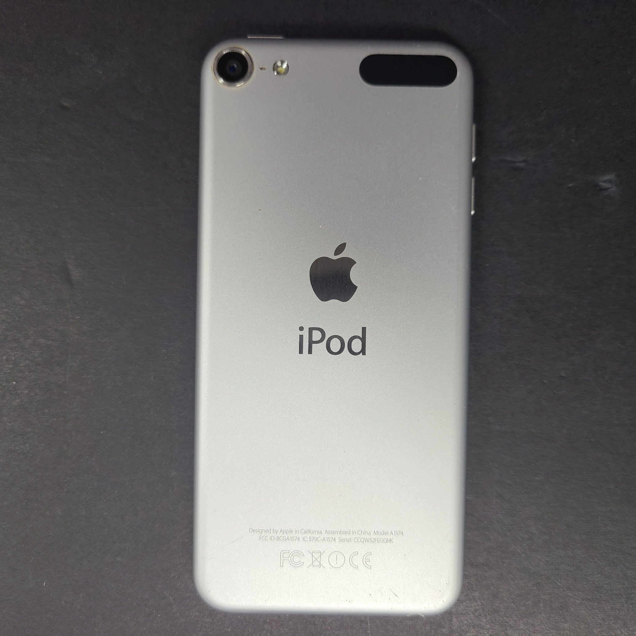 Apple iPod Touch 7th Generation 128GB MP3 Media Player A2178 - Silver