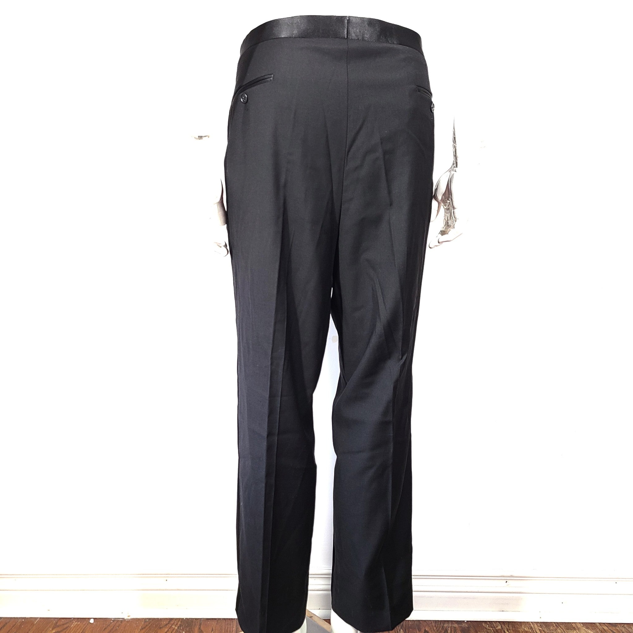 Pronto Uomo Tuxedo Jacket & Pants Black + Bow Tie + Cummerbund Sz 44R / 38 Waist