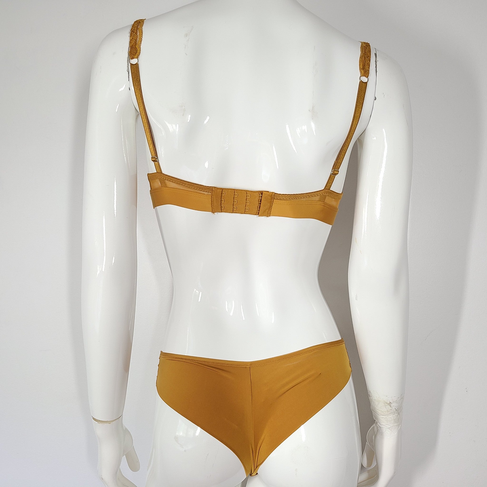 Intimissimi Balconette Bra Giorgia Temptation + Brazilian Panties Amber Gold 34B