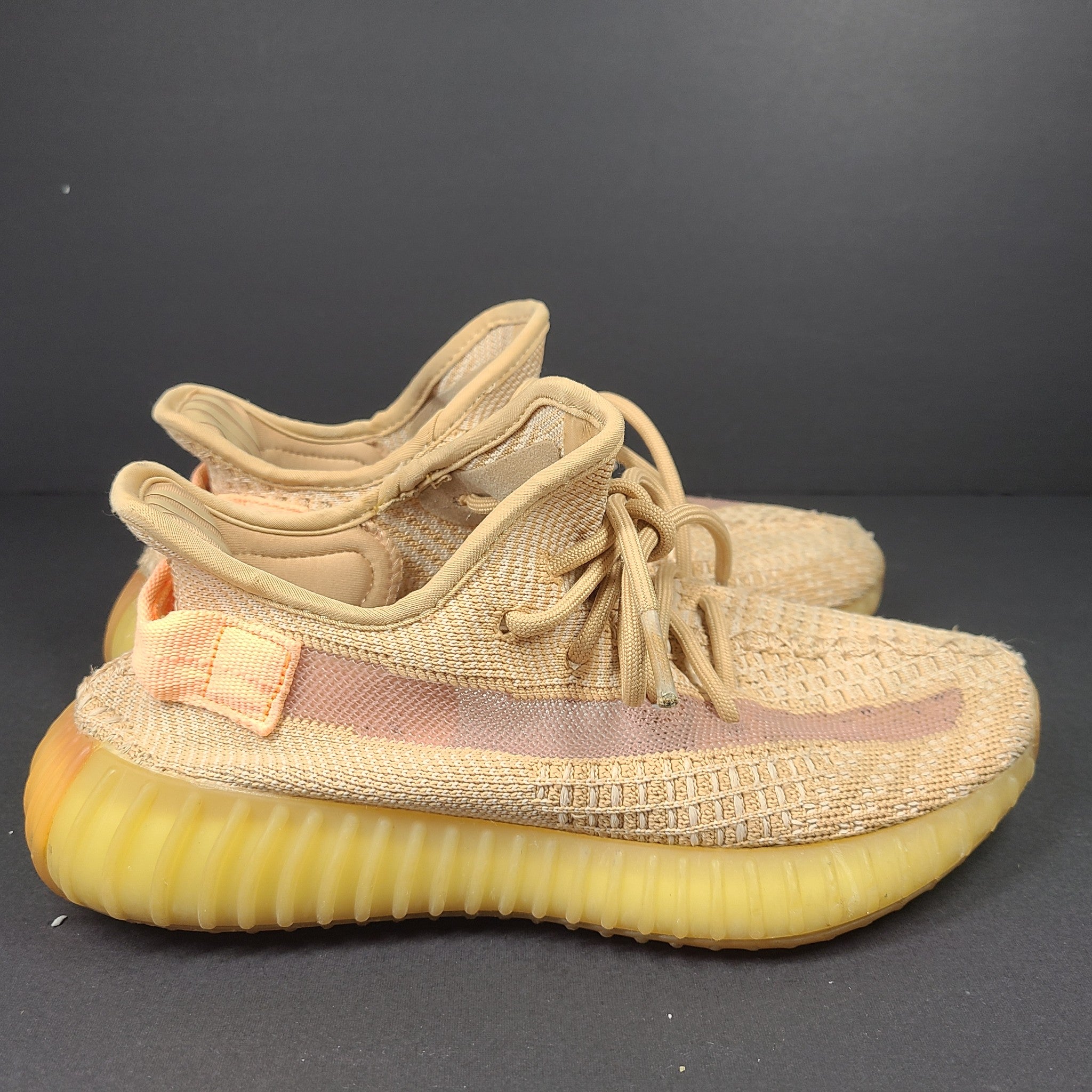 Adidas Women's Yeezy Boost 350 V2 Clay Sz 6.5