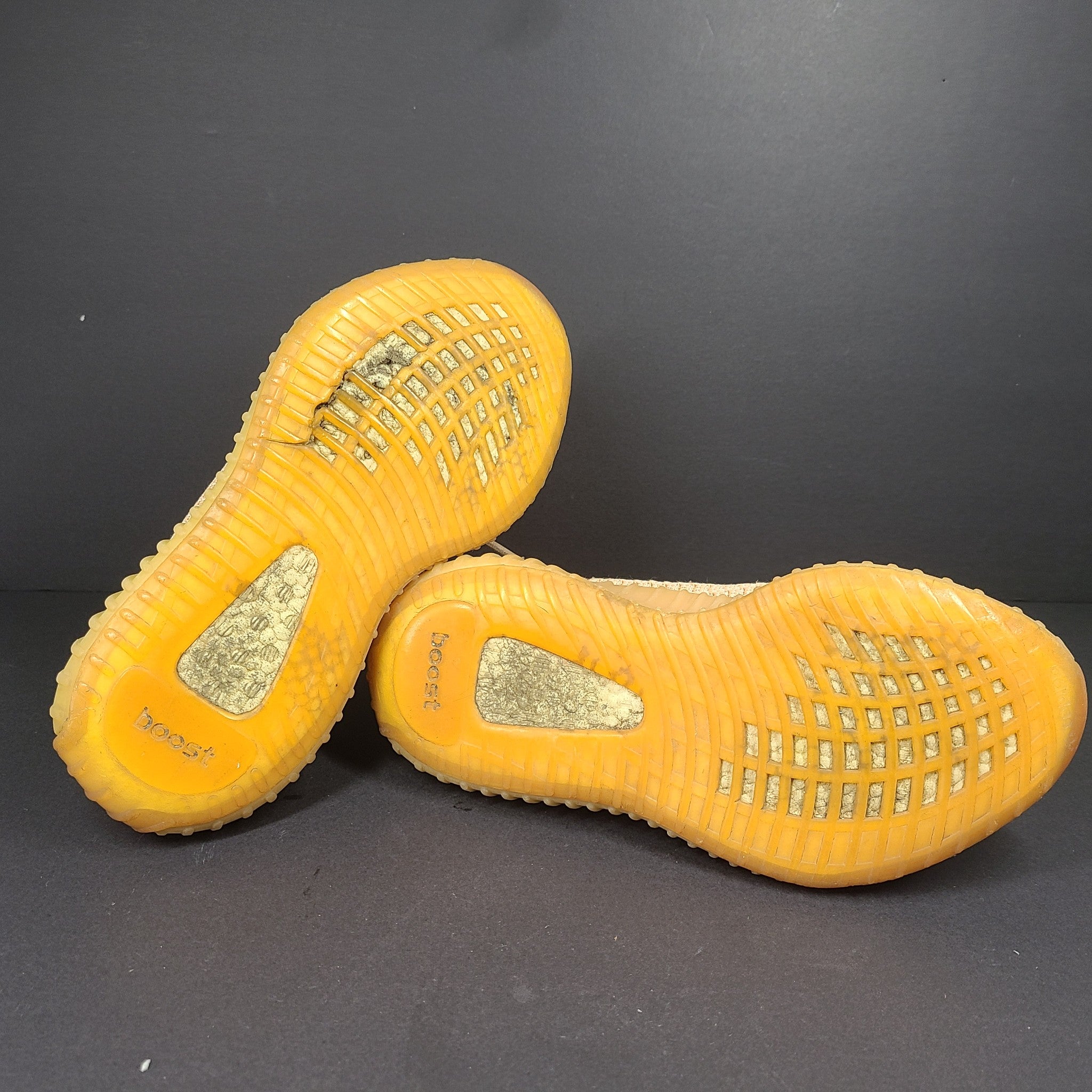 Adidas Women's Yeezy Boost 350 V2 Clay Sz 6.5