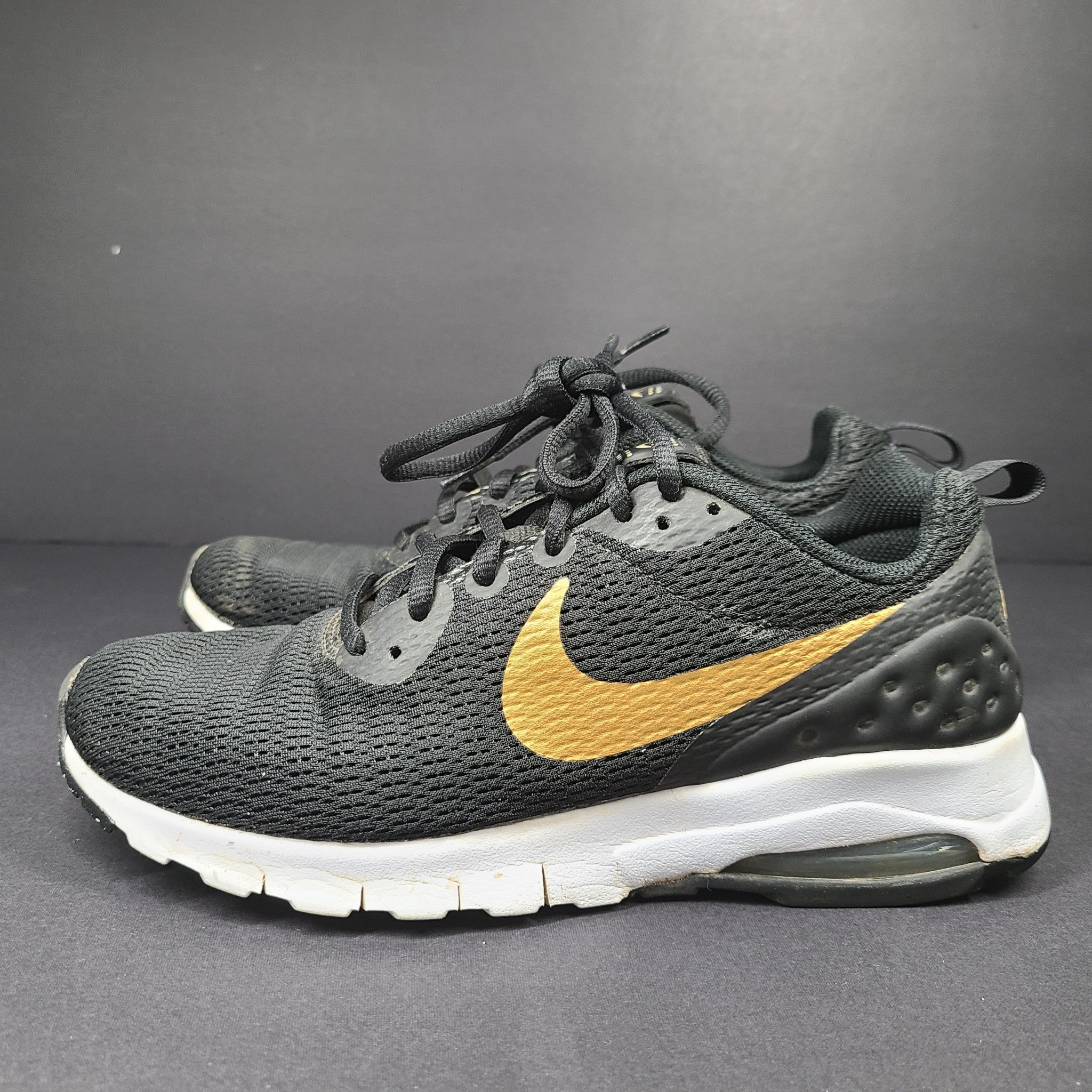 Nike Women's Air Max Motion LW Black Metallic Gold Running Shoes 833662-002 Sz 7