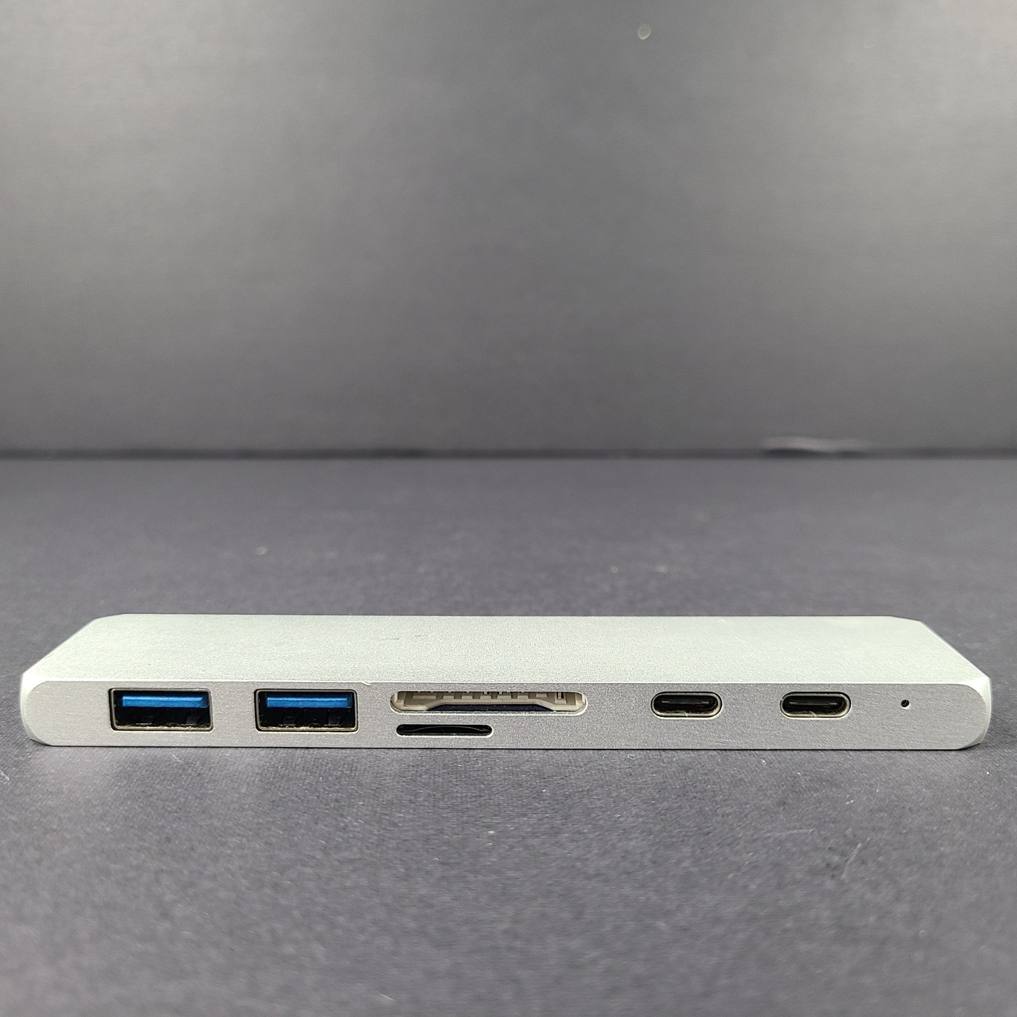 7-in-2 USB-C Hub for Apple MacBook Pro/Air - Silver