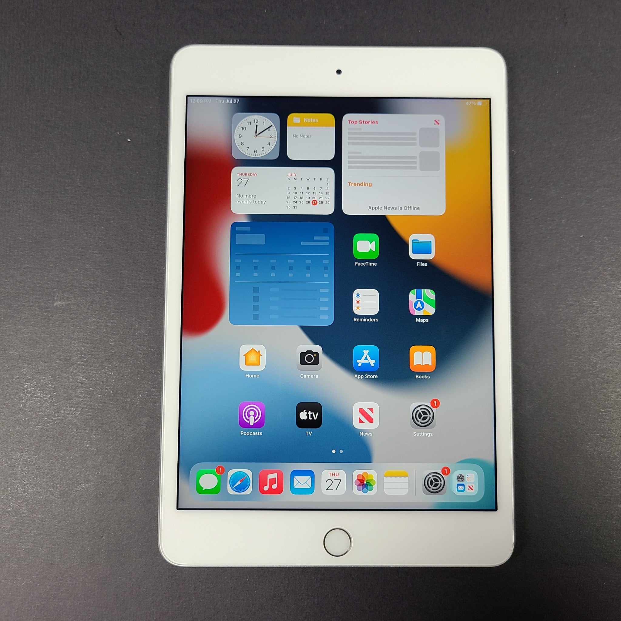 Apple iPad mini 4 (4th Gen)128GB, Wi-Fi, 7.9in iOS Tablet A1538 - Silver