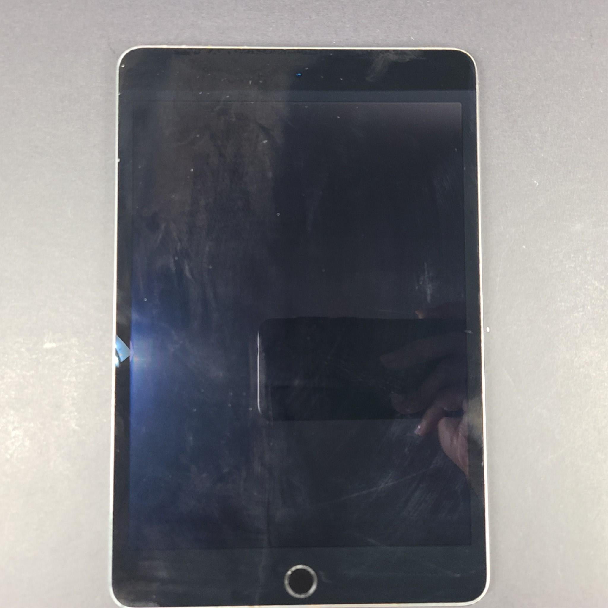 Apple iPad mini 4 (4th Gen) 128GB Wi-Fi only 7.9in iOS Tablet A1538 Space Gray