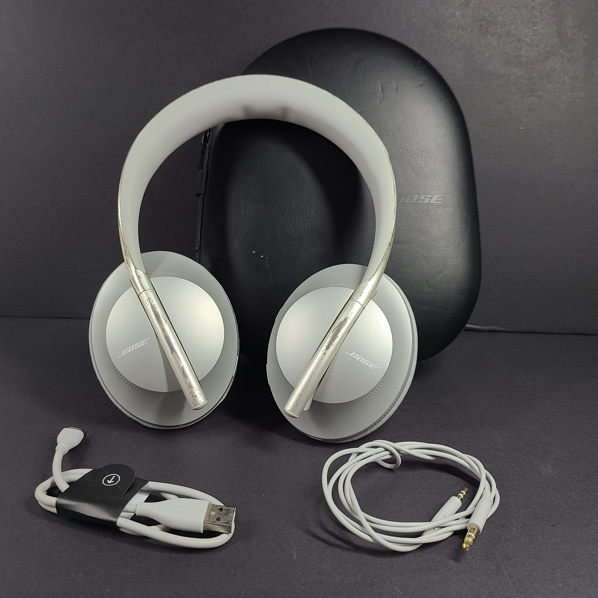 Bose 700 NC700 Over-Ear Noise-Cancelling Bluetooth Wireless Headphones Silver V1