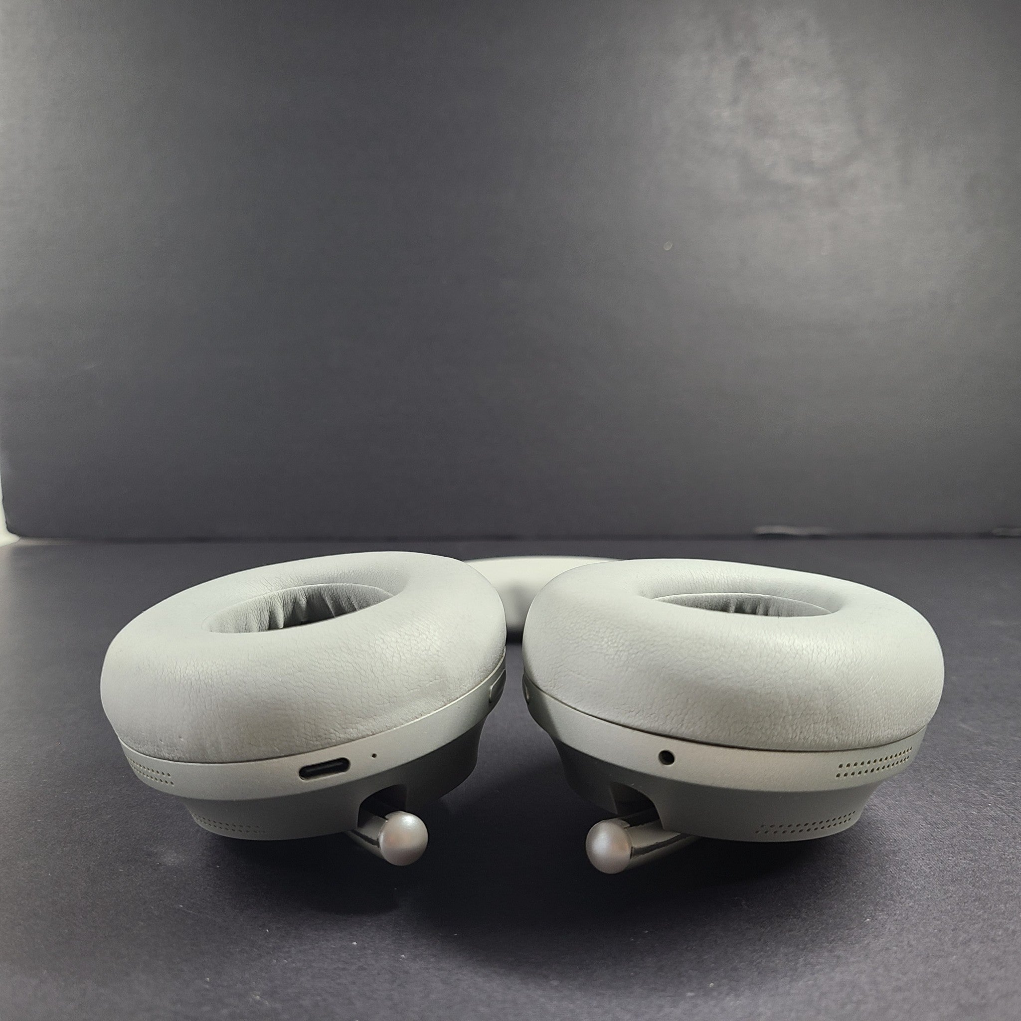 Bose 700 NC700 Over-Ear Noise-Cancelling Bluetooth Wireless Headphones Silver V1
