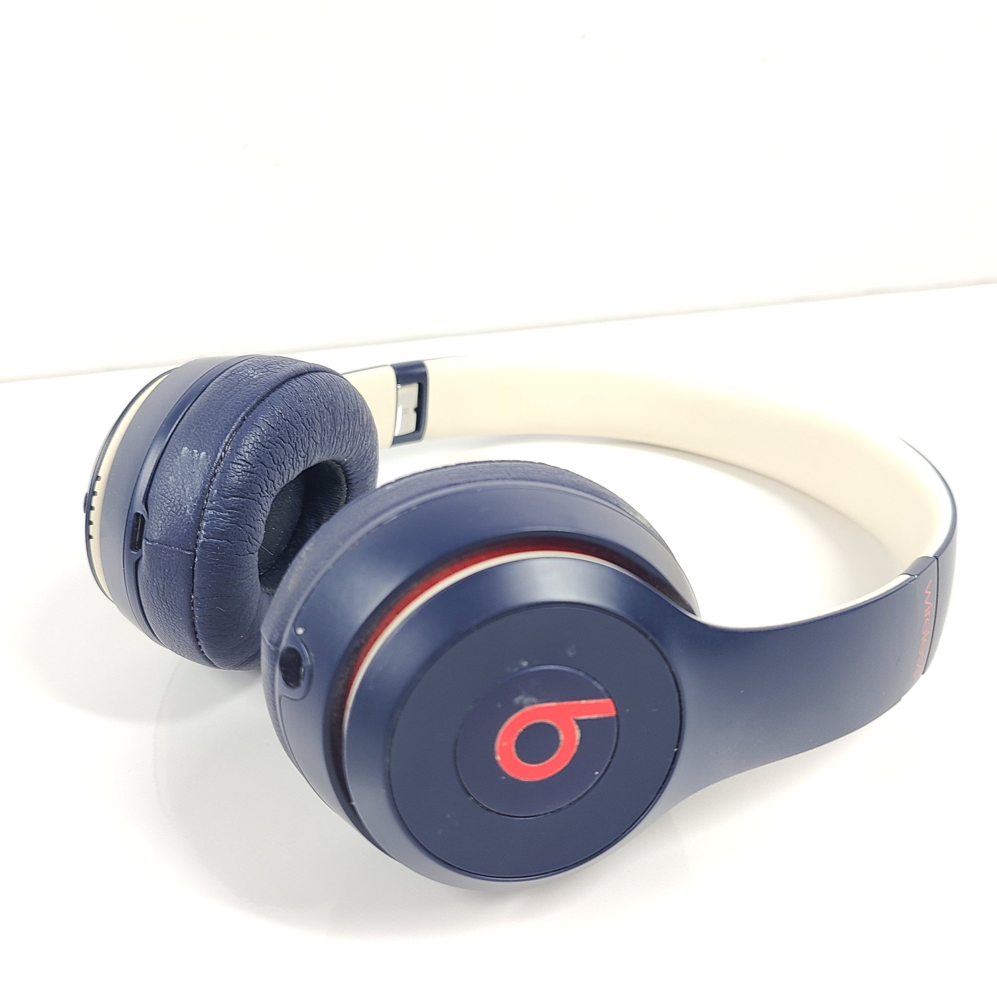 Beats by Dr. Dre Solo3 Club Collection Headphones Wireless A1796 - Club Navy