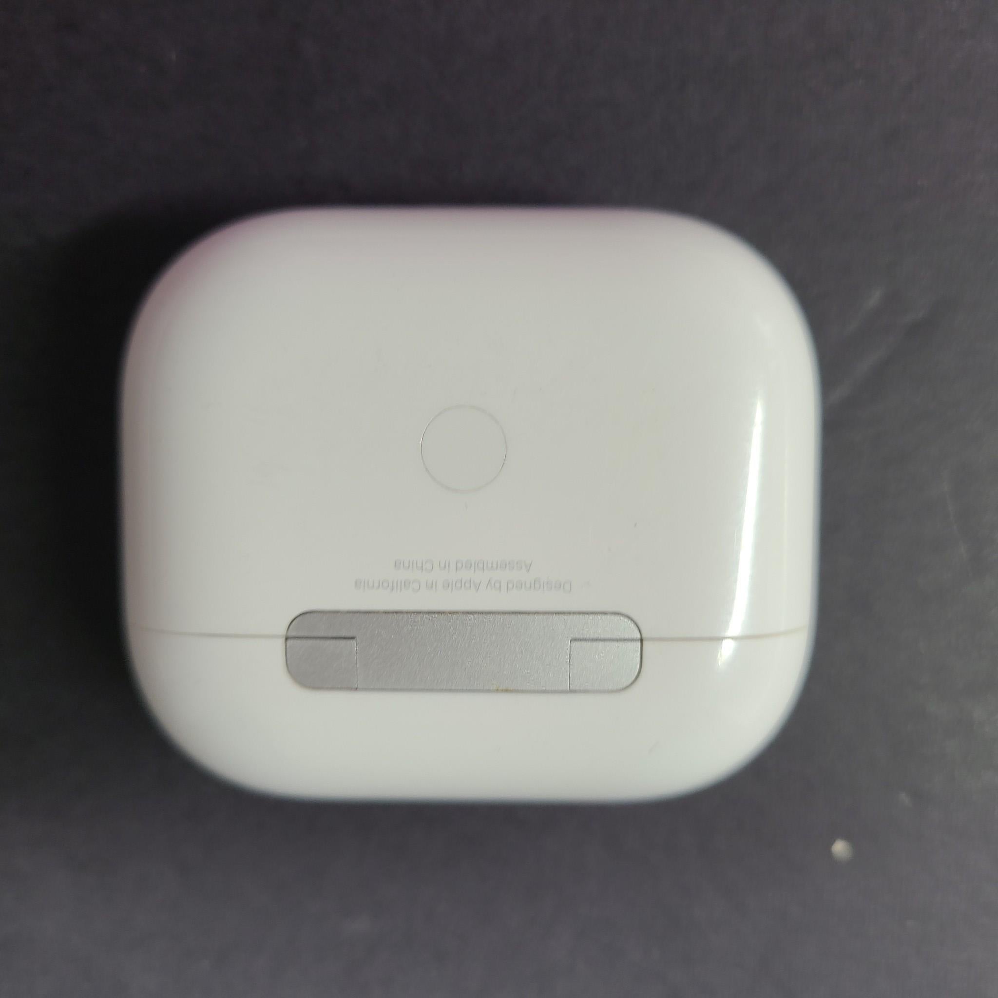 Original Apple Airpods 3rd Generation Magsafe Charging Case Replacement A2566 X1
