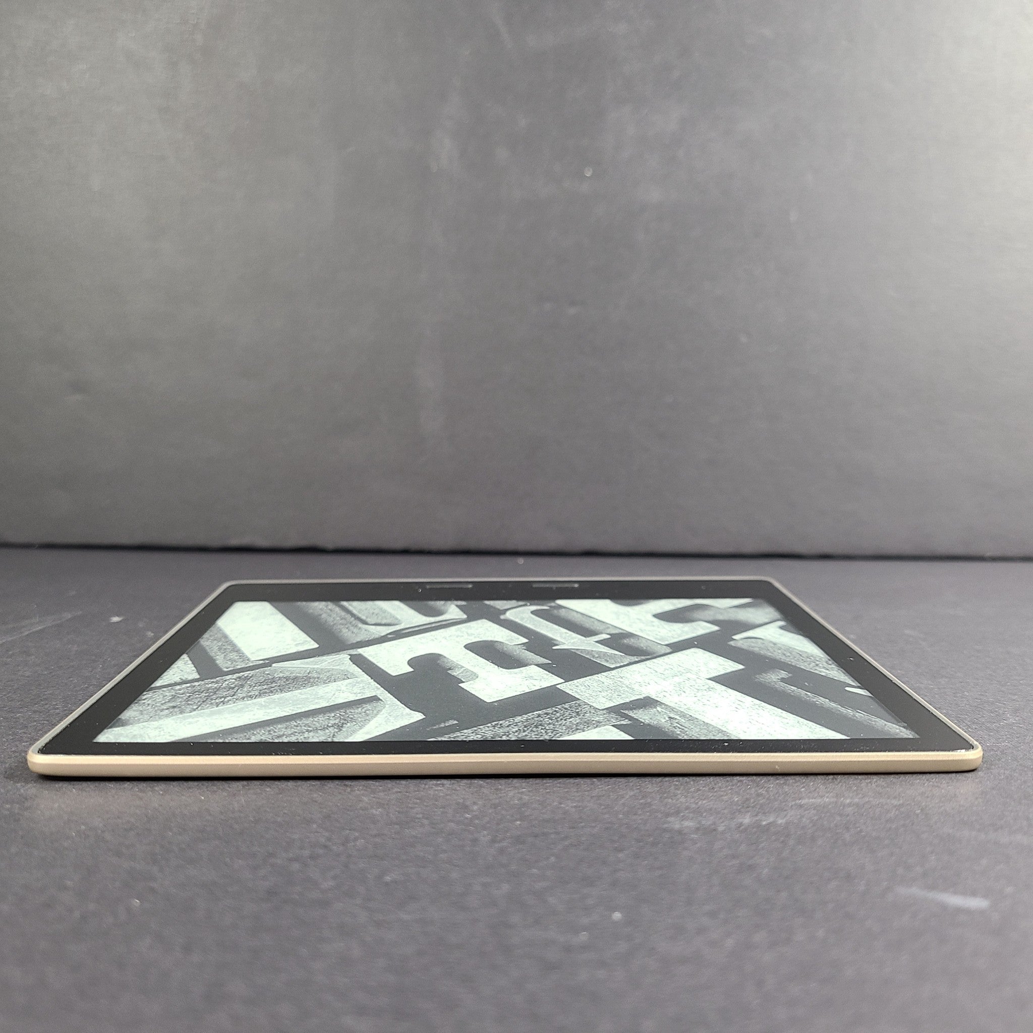 Amazon Kindle Oasis 9th Generation 32GB, Wi-Fi, 7in - Champagne Gold