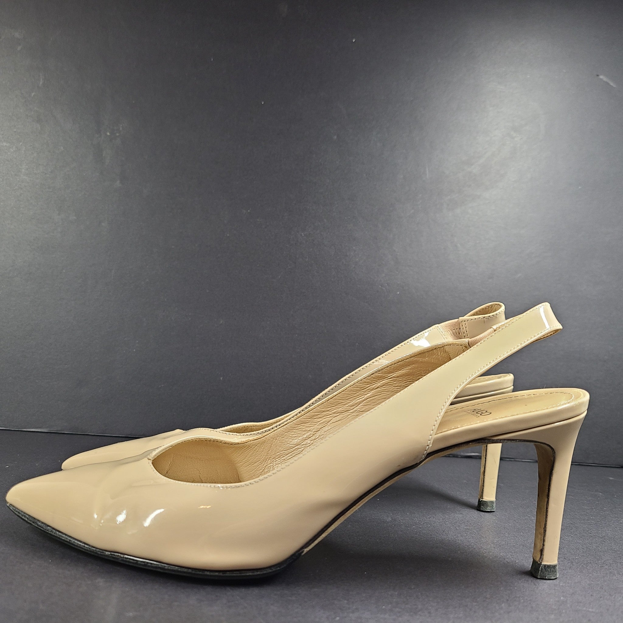 Hugo Boss Hellia Patent Leather Nude Beige Slingback Sandals Pointy Toe Sz 9