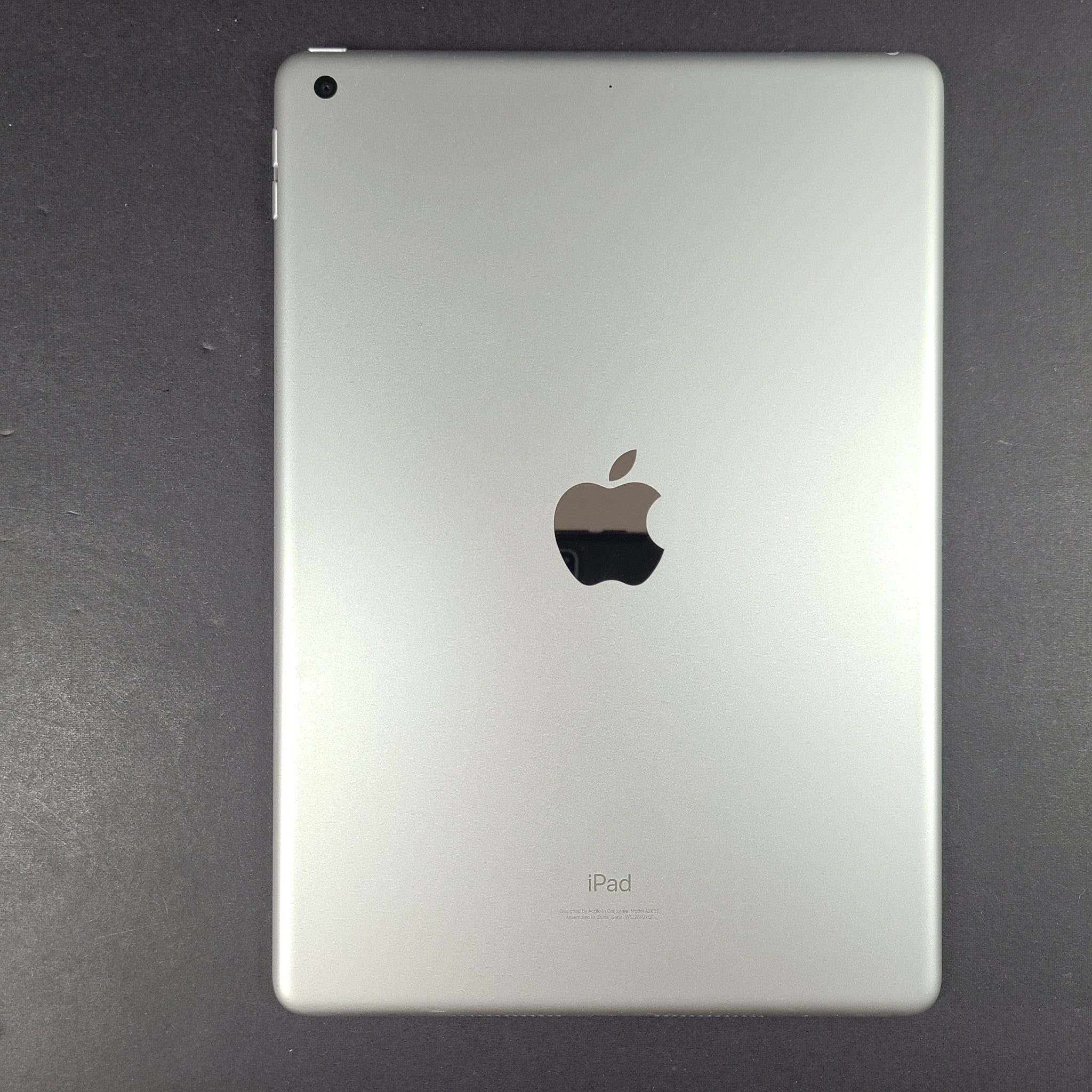 Apple iPad 9th Gen. 64GB A2602 Wi-Fi 10.2 in - Silver - Excellent Condition