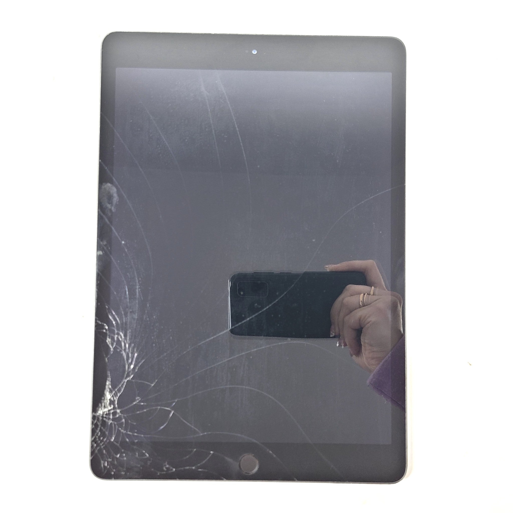 Apple iPad 7th Gen. 32GB, Wi-Fi, 10.2 in - Space Gray - READ SCREEN
