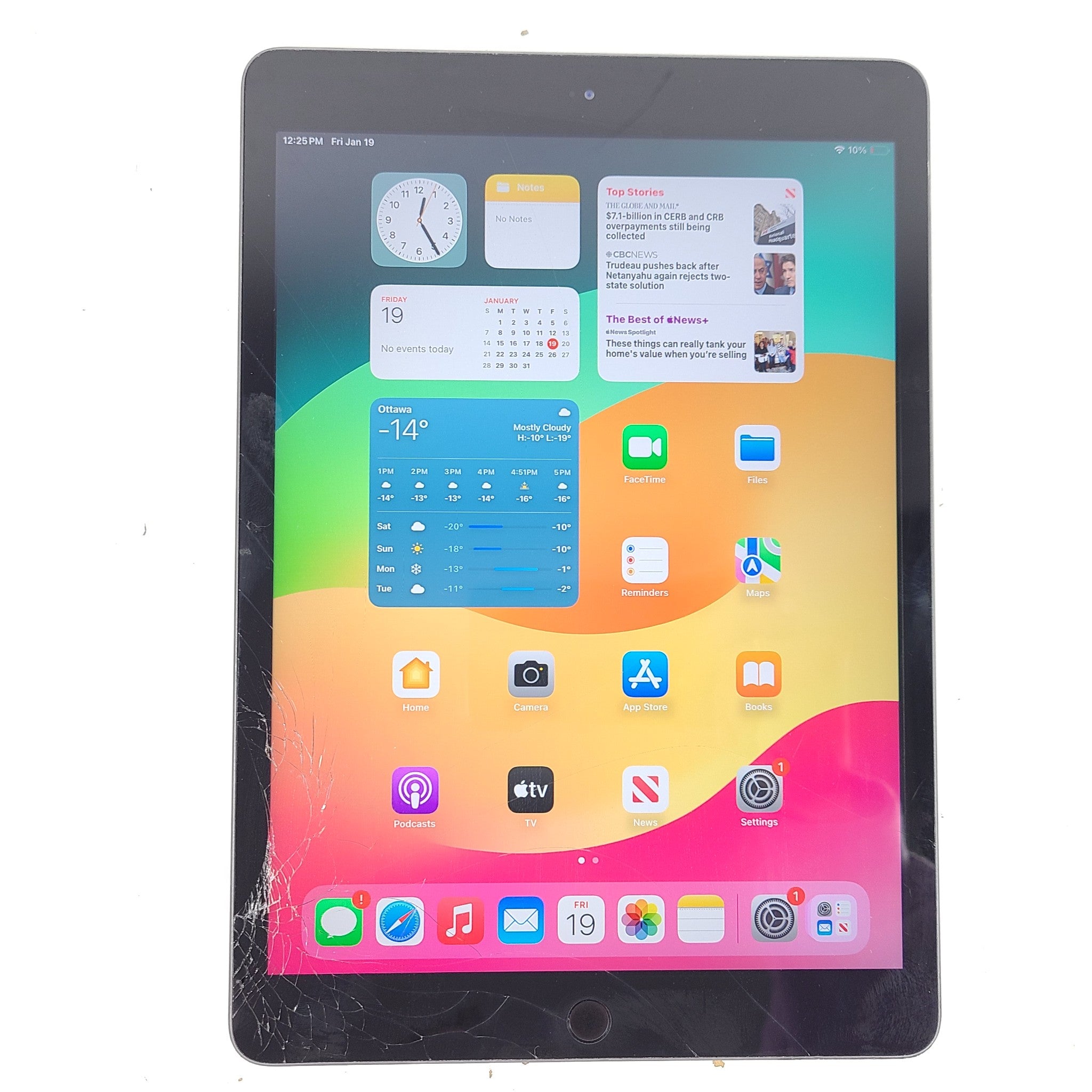 Apple iPad 7th Gen. 32GB, Wi-Fi, 10.2 in - Space Gray - READ SCREEN