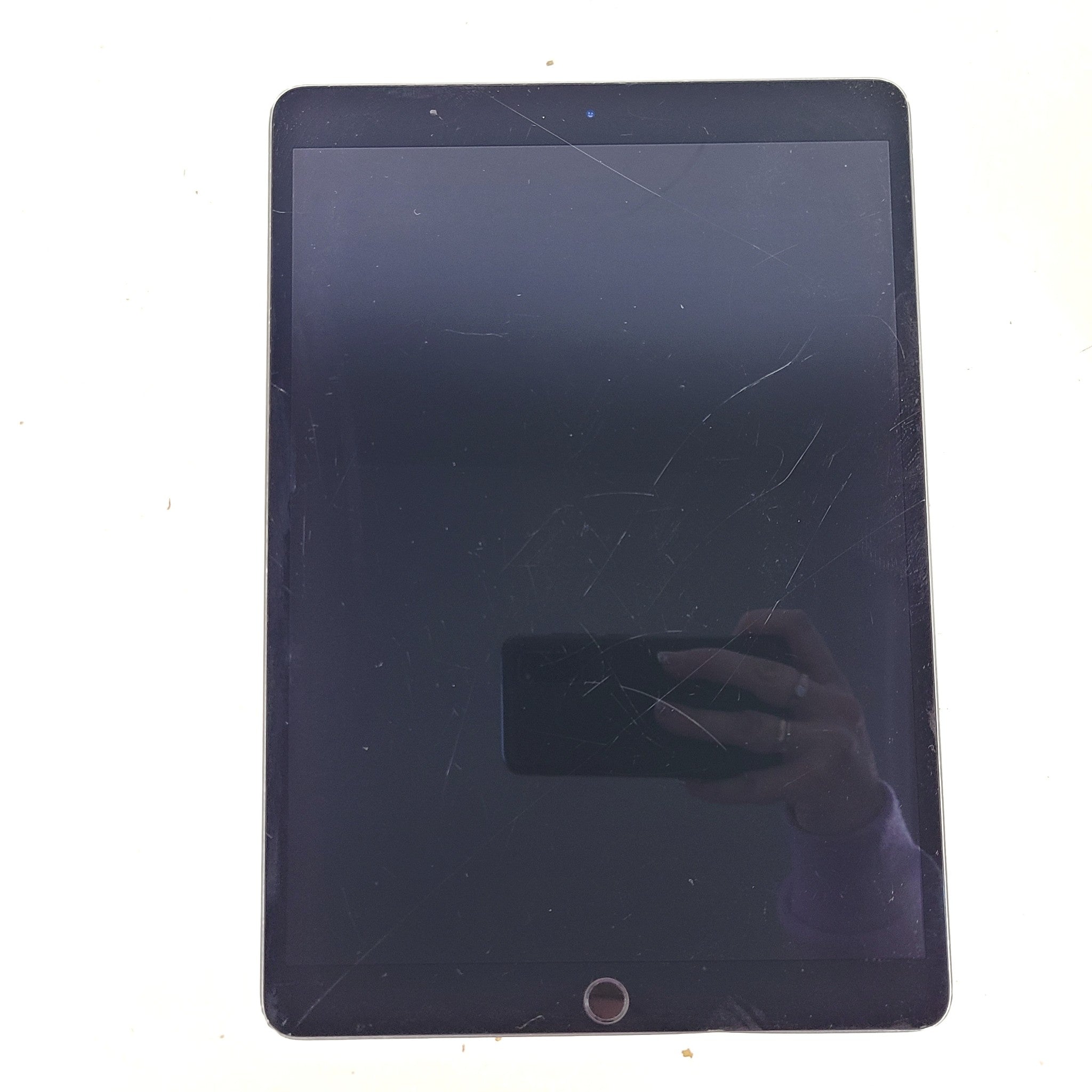 Apple iPad Air 3rd Generation A2152 256GB Wi-Fi 10.5in - Space Gray - READ