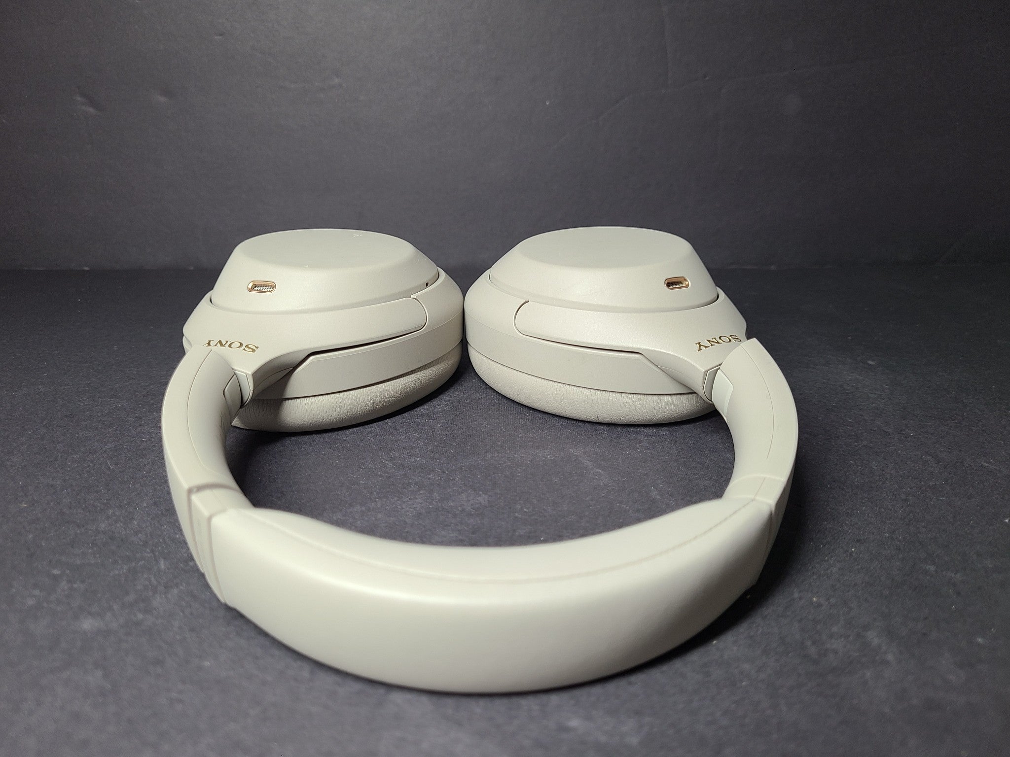 Sony WH-1000XM4 Wireless Over-Ear NC Bluetooth Headphones - Silver GRADE B