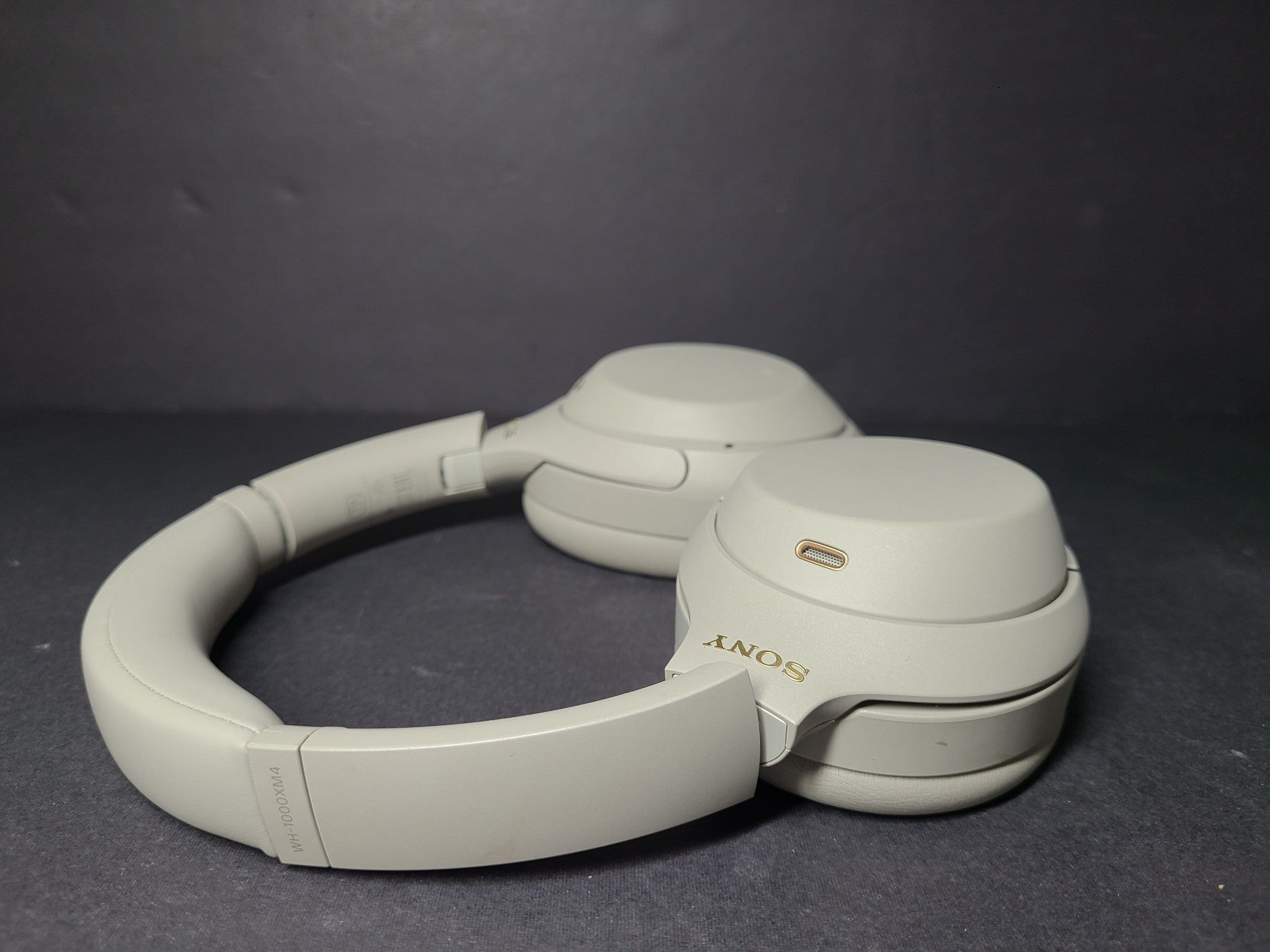 Sony WH-1000XM4 Wireless Over-Ear NC Bluetooth Headphones - Silver GRADE B