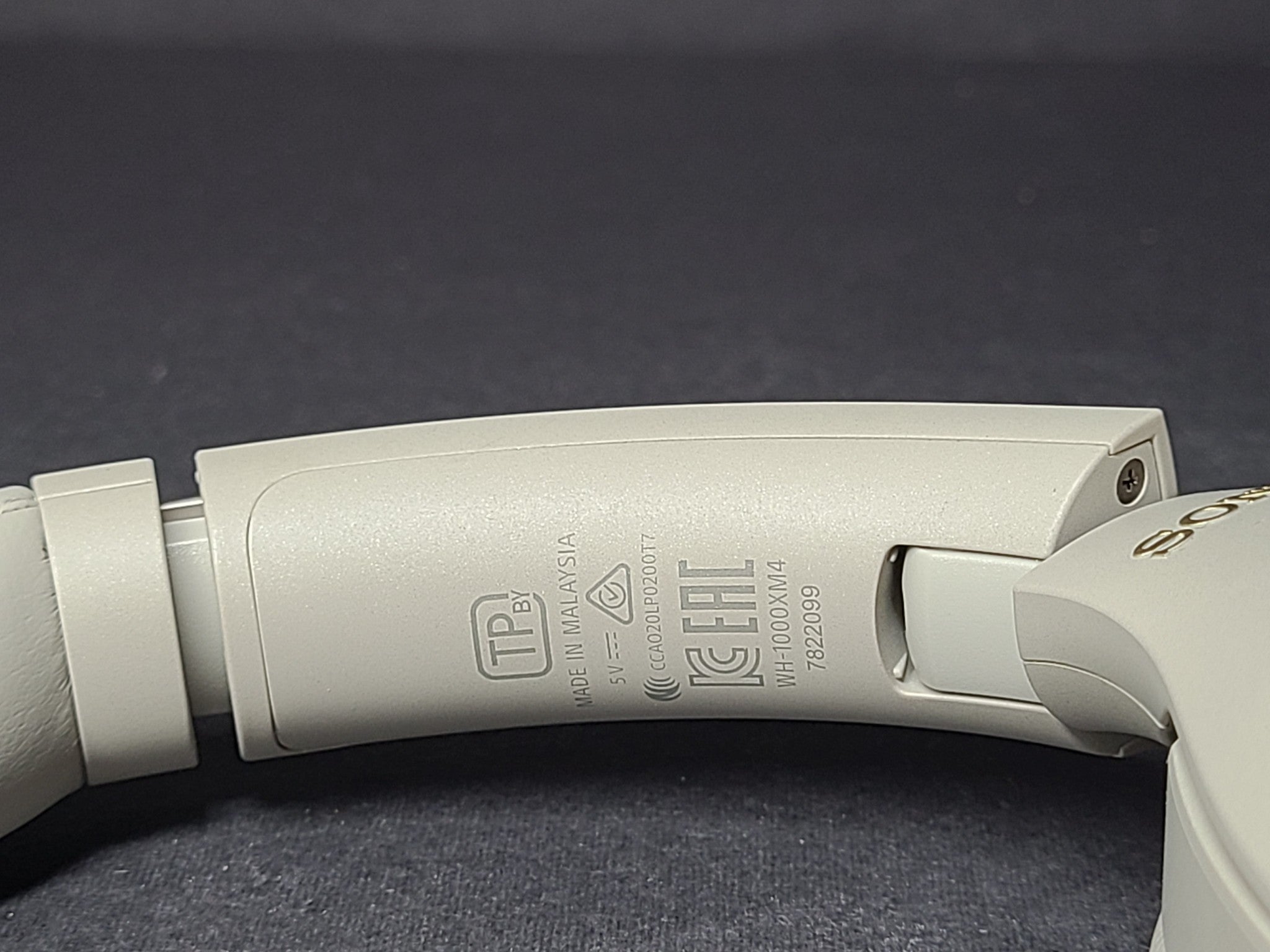 Sony WH-1000XM4 Wireless Over-Ear NC Bluetooth Headphones - Silver GRADE B