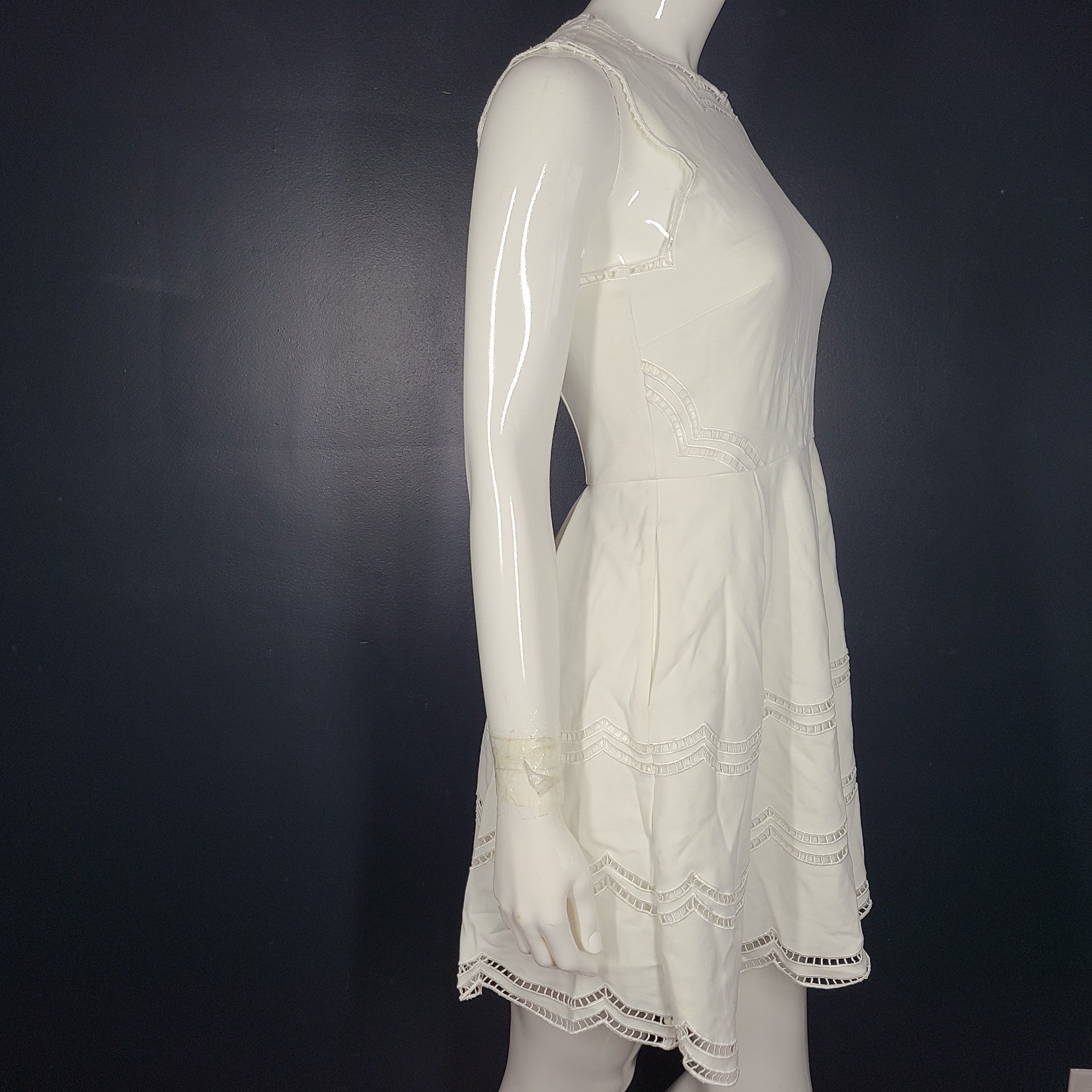 Ted Baker Cammey Scalloped Skater Dress Fit & Flare Embroidered White US6 /Ted 2