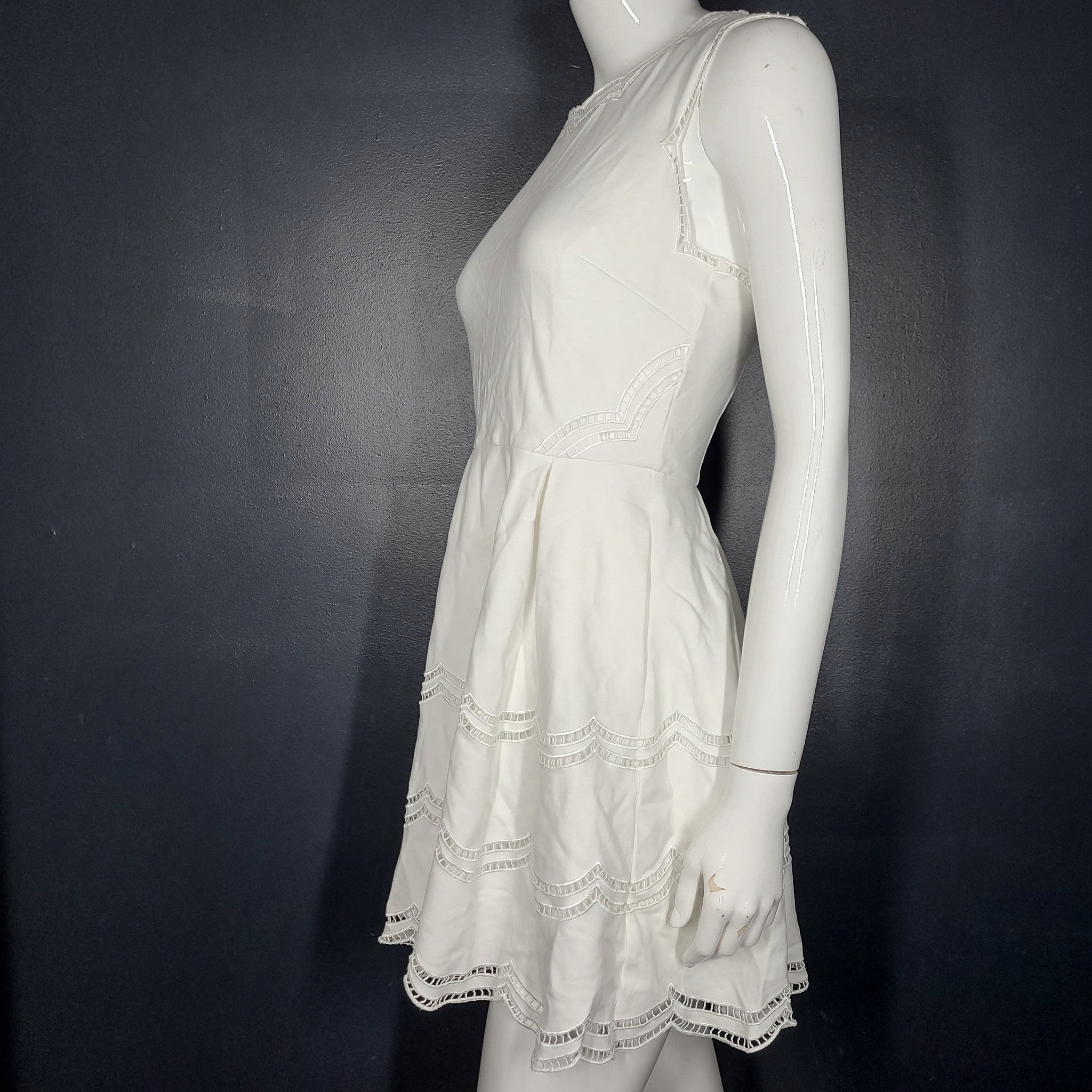 Ted Baker Cammey Scalloped Skater Dress Fit & Flare Embroidered White US6 /Ted 2