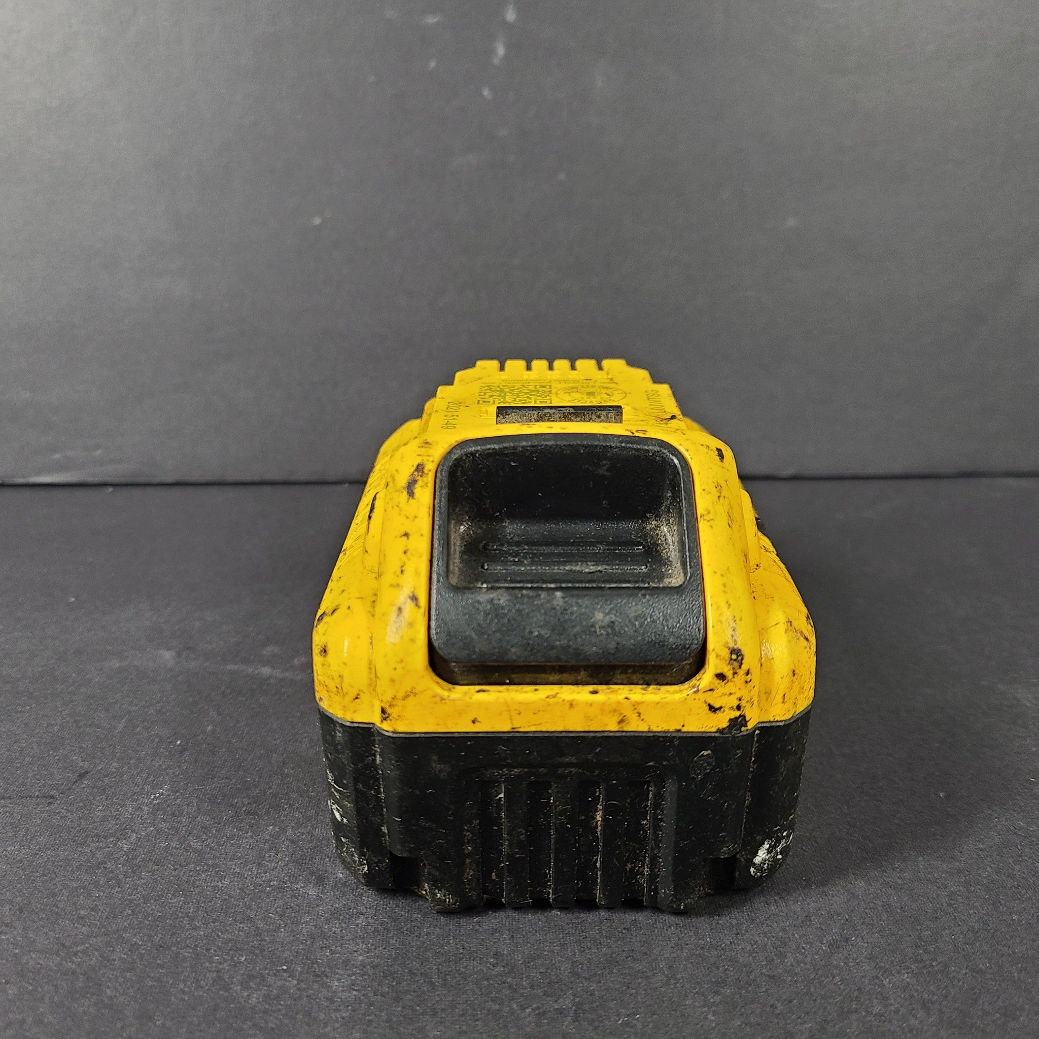 Genuine DeWALT XR DCB206 20V 6Ah XR Lithium Ion Battery OEM