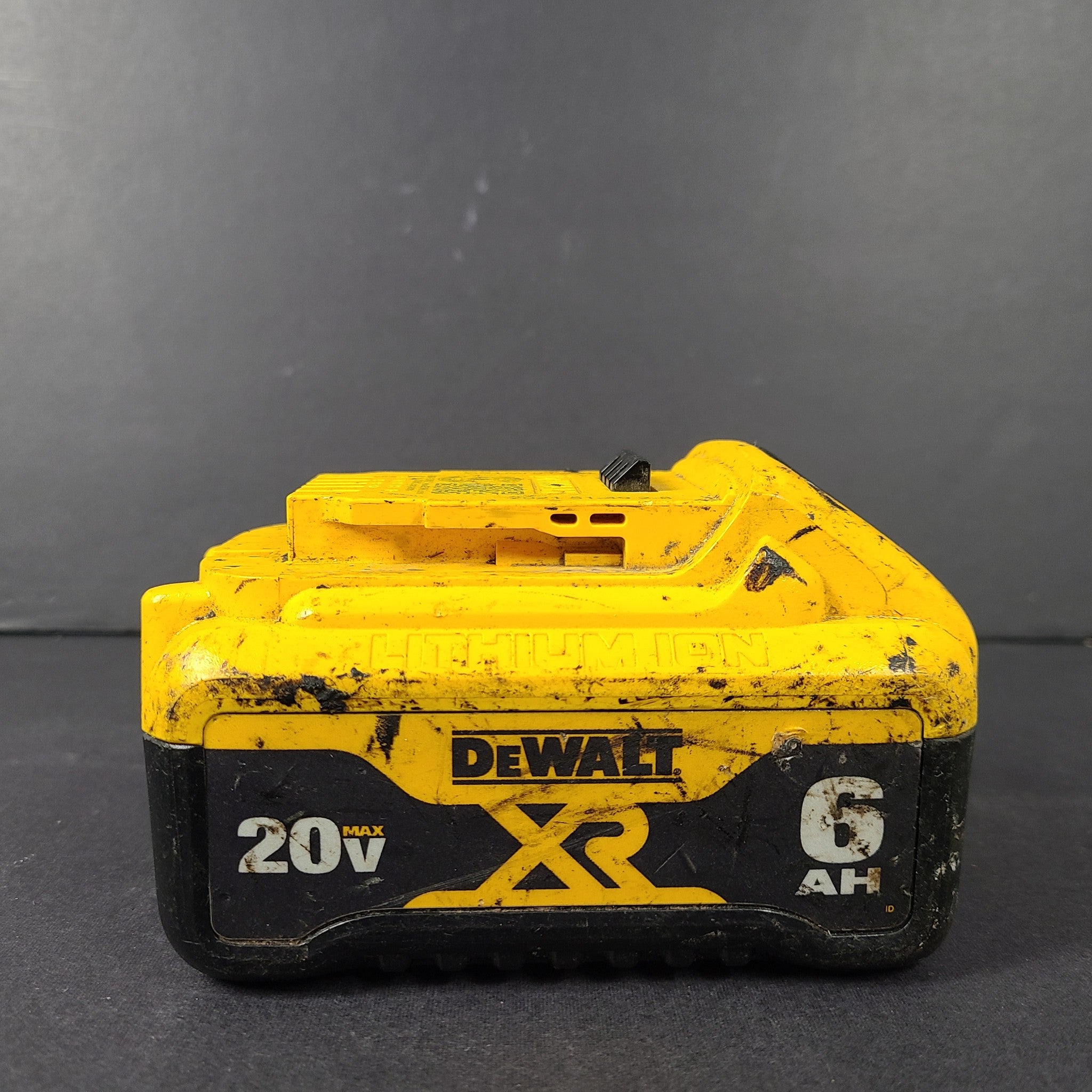 Genuine DeWALT XR DCB206 20V 6Ah XR Lithium Ion Battery OEM