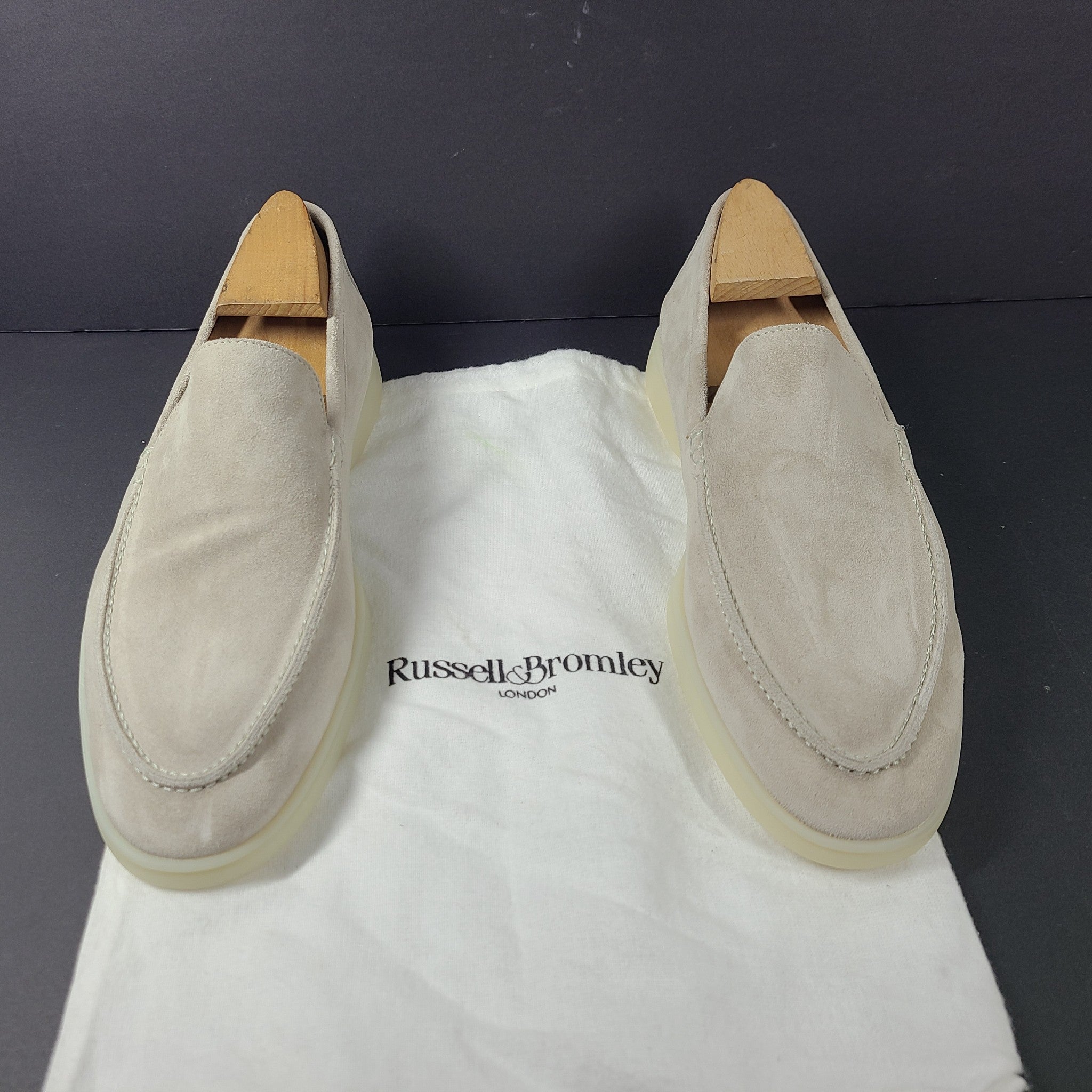 Russell & Bromley Men's CARMEL Soft Slip On Loafers Suede Beige Sz 11.5