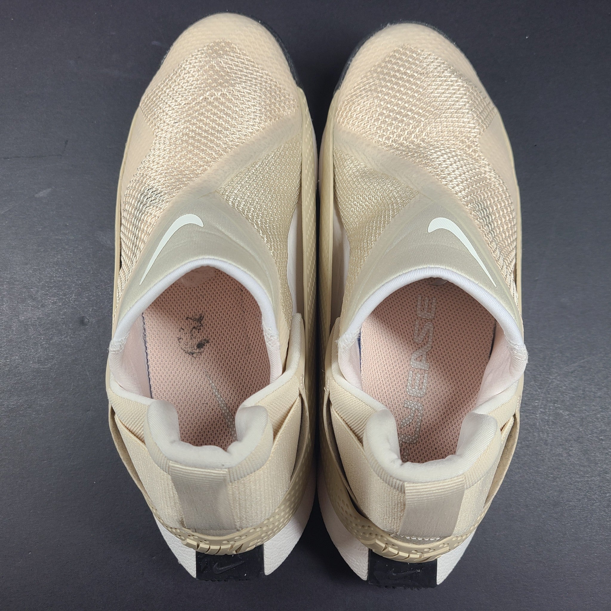 Nike Women's Go FlyEase Sanddrift Sneakers Shoes DR5540-103 Beige Sz 7