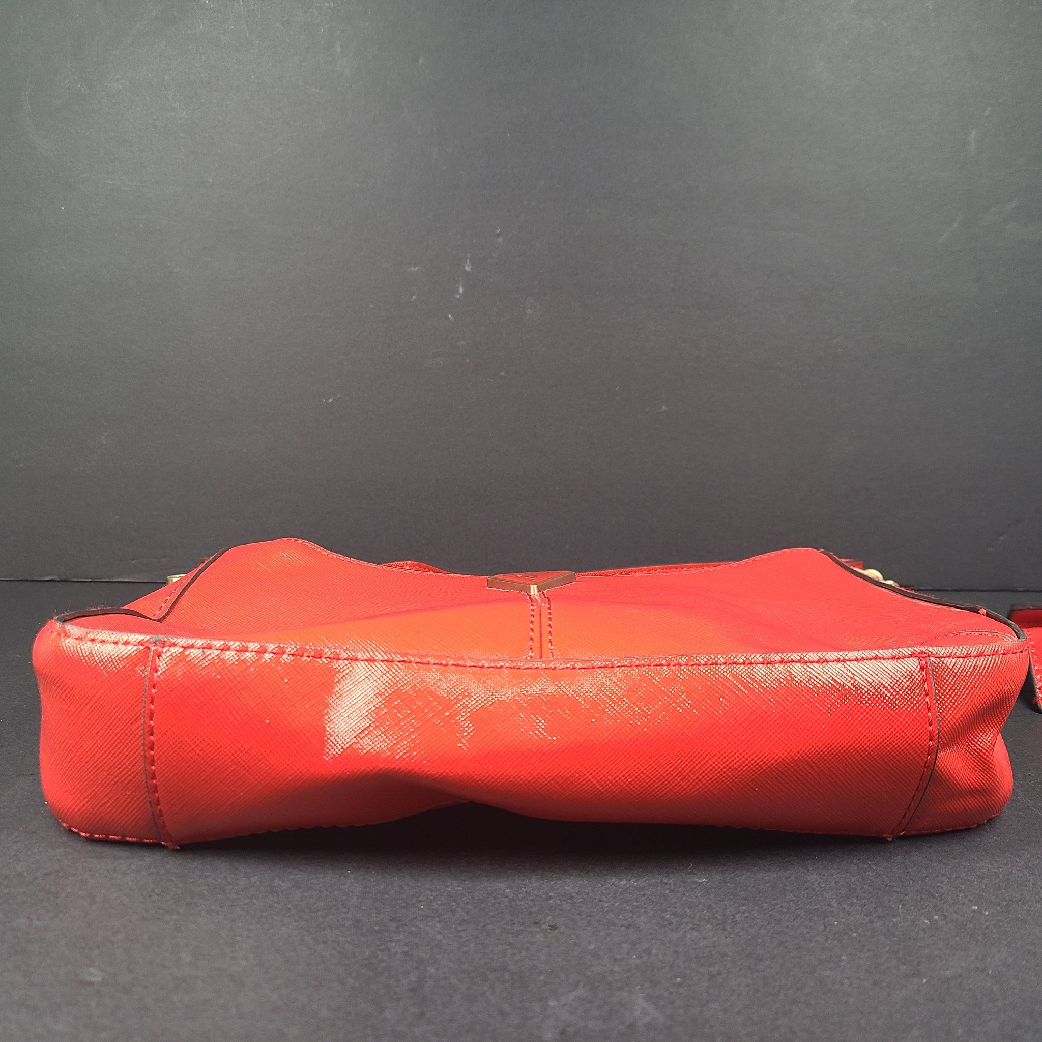 GUESS Layla Top Zip Shoulder Bag Purse Handbag Red w/ Removable Pouch