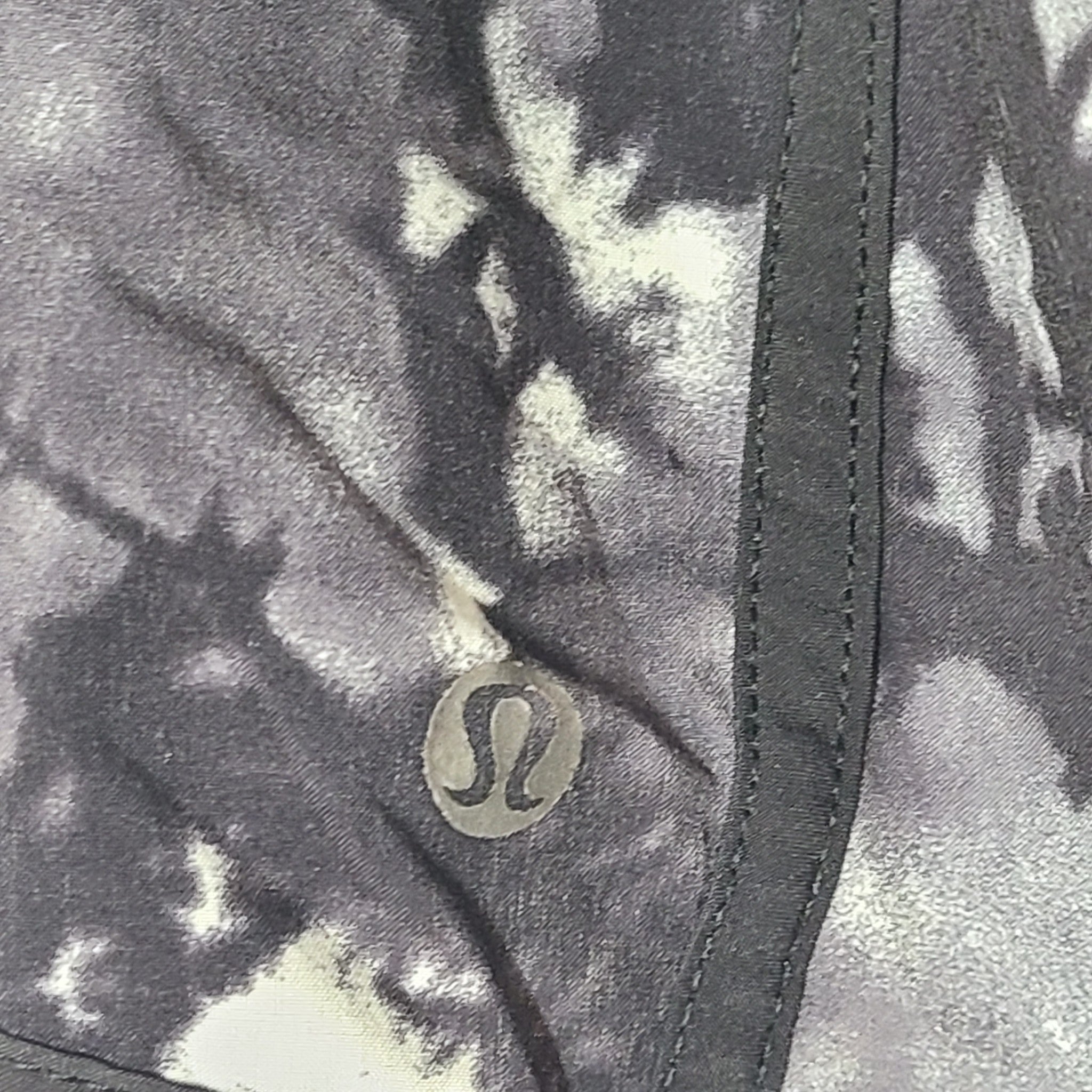 Lululemon Women's Tracker Short III 4" Run Stretch Dusk Dye White Black Sz 8