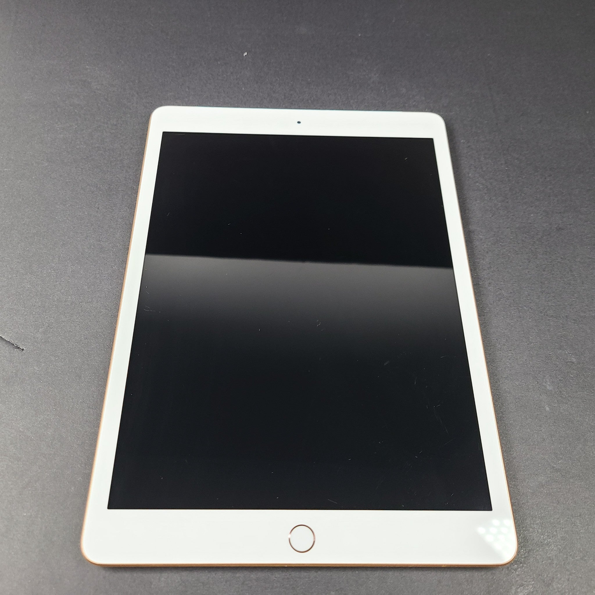 Apple iPad 8th Gen. 32GB, Wi-Fi + 4G (Unlocked), 10.2 in - Rose Gold
