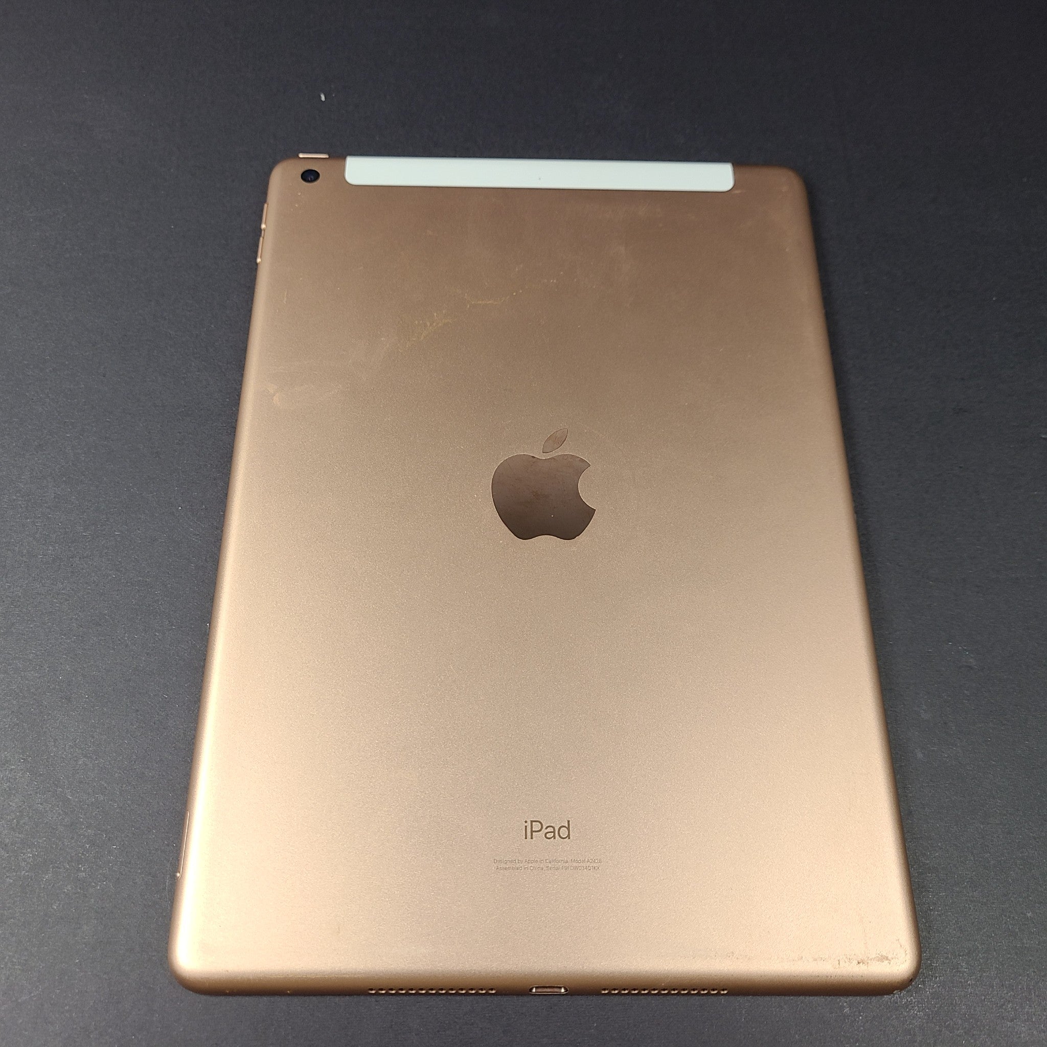 Apple iPad 8th Gen. 32GB, Wi-Fi + 4G (Unlocked), 10.2 in - Rose Gold