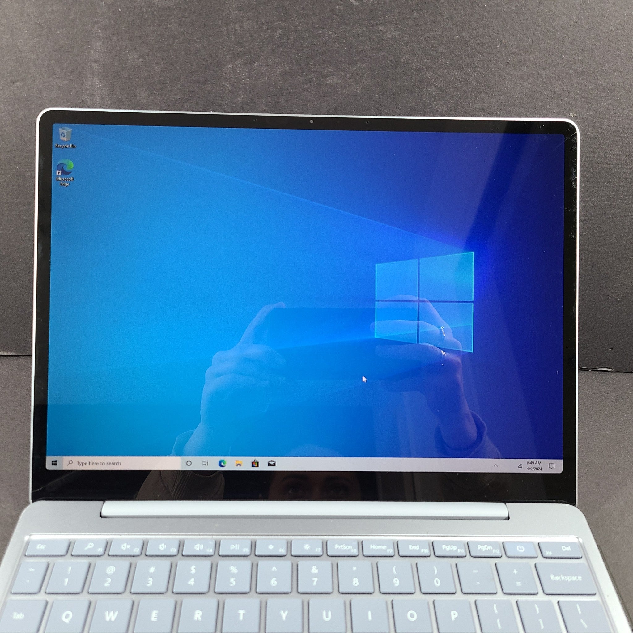 Microsoft Surface Laptop GO 12.4" 1943 Intel Core i5-1035G1 8/128GB Silver READ