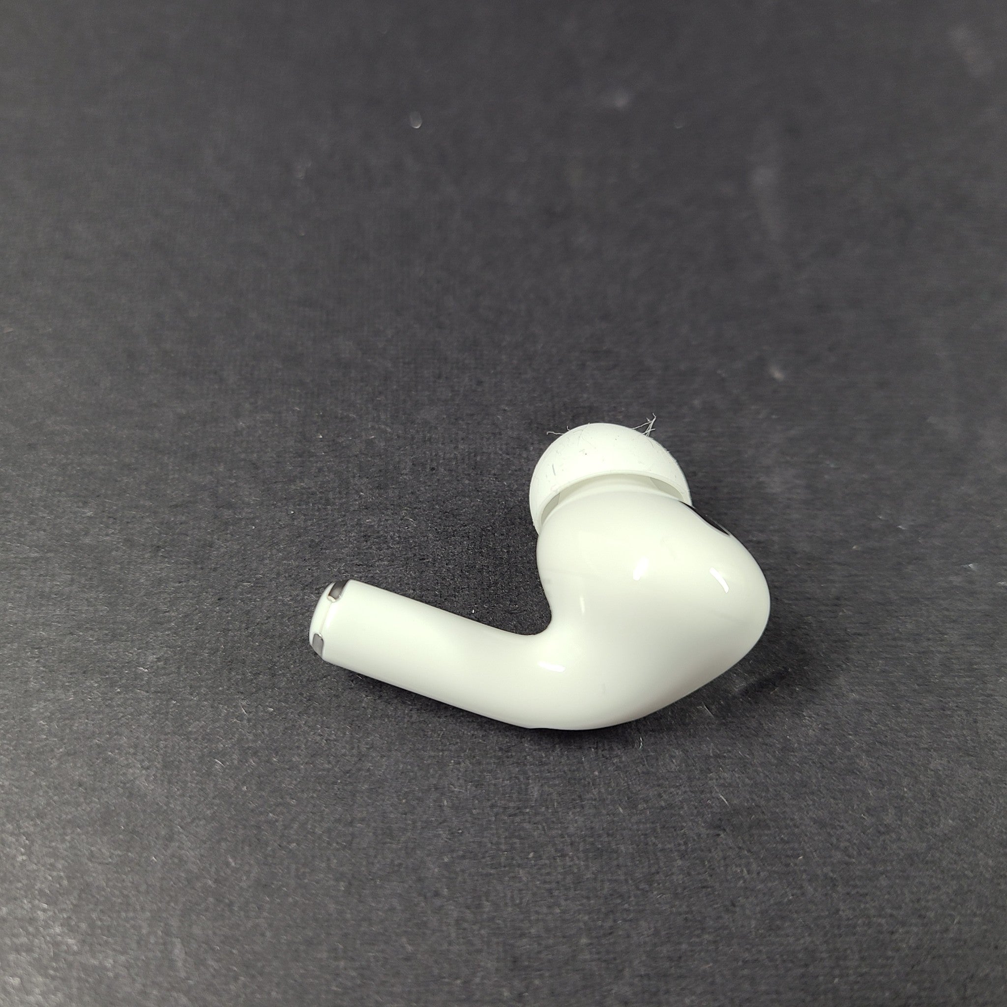 Apple AirPods Pro 2nd Gen Right Side Only A3047 AirPod from USB-C Case CN