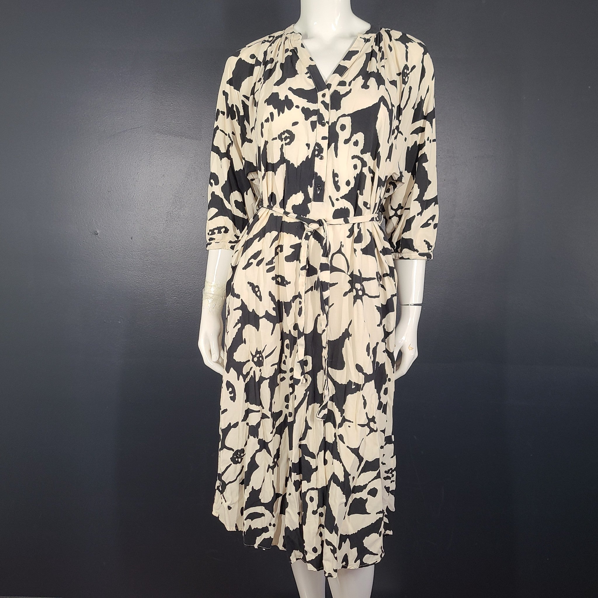 Reserved Midi Dress V-Neck Belted Viscose Floral Pattern Black White Sz 4 (34)