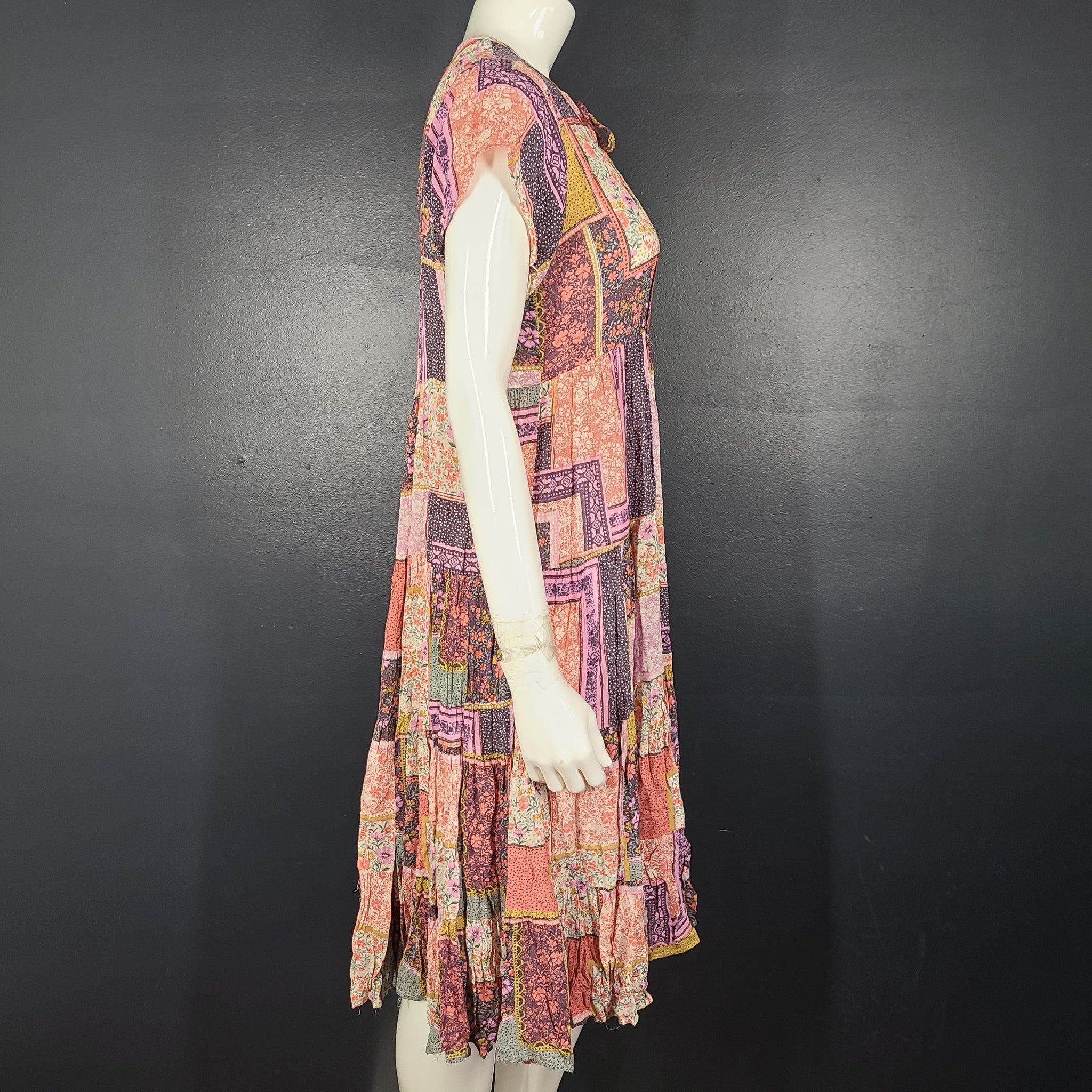 Olivaceous Women's Floral Medium Dress V-Neck Oversized Boho Multicolor Sz S