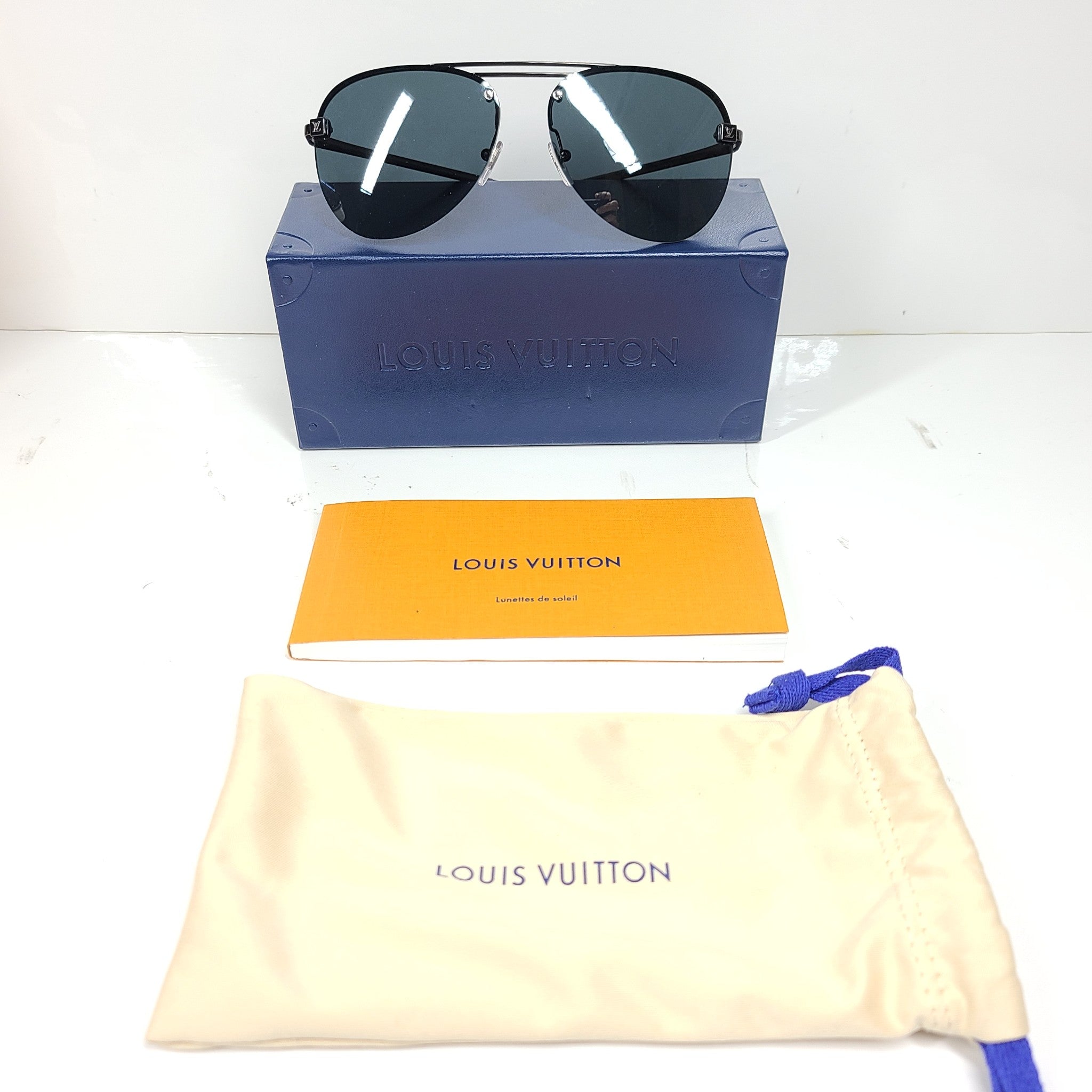 Louis Vuitton Men's Clockwise Sunglasses Dark Gun Monogram Z1019E Aviator NEW