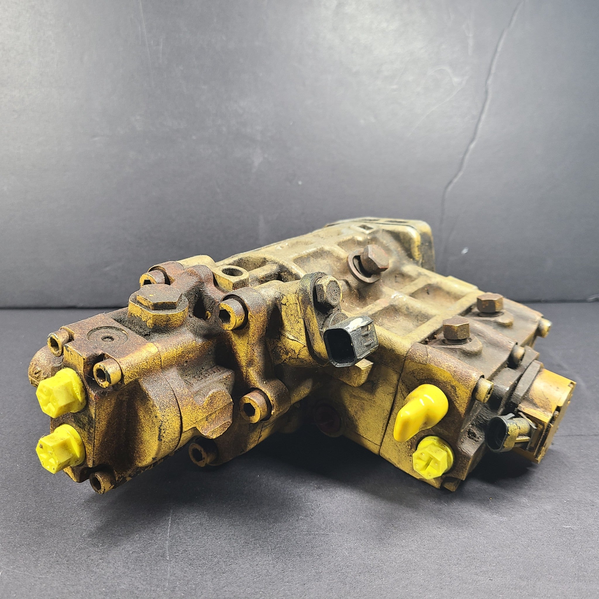 Fuel Injection Pump 295-9126 271-2265 2959125 2712265 For CAT M313D C4.4 Engine