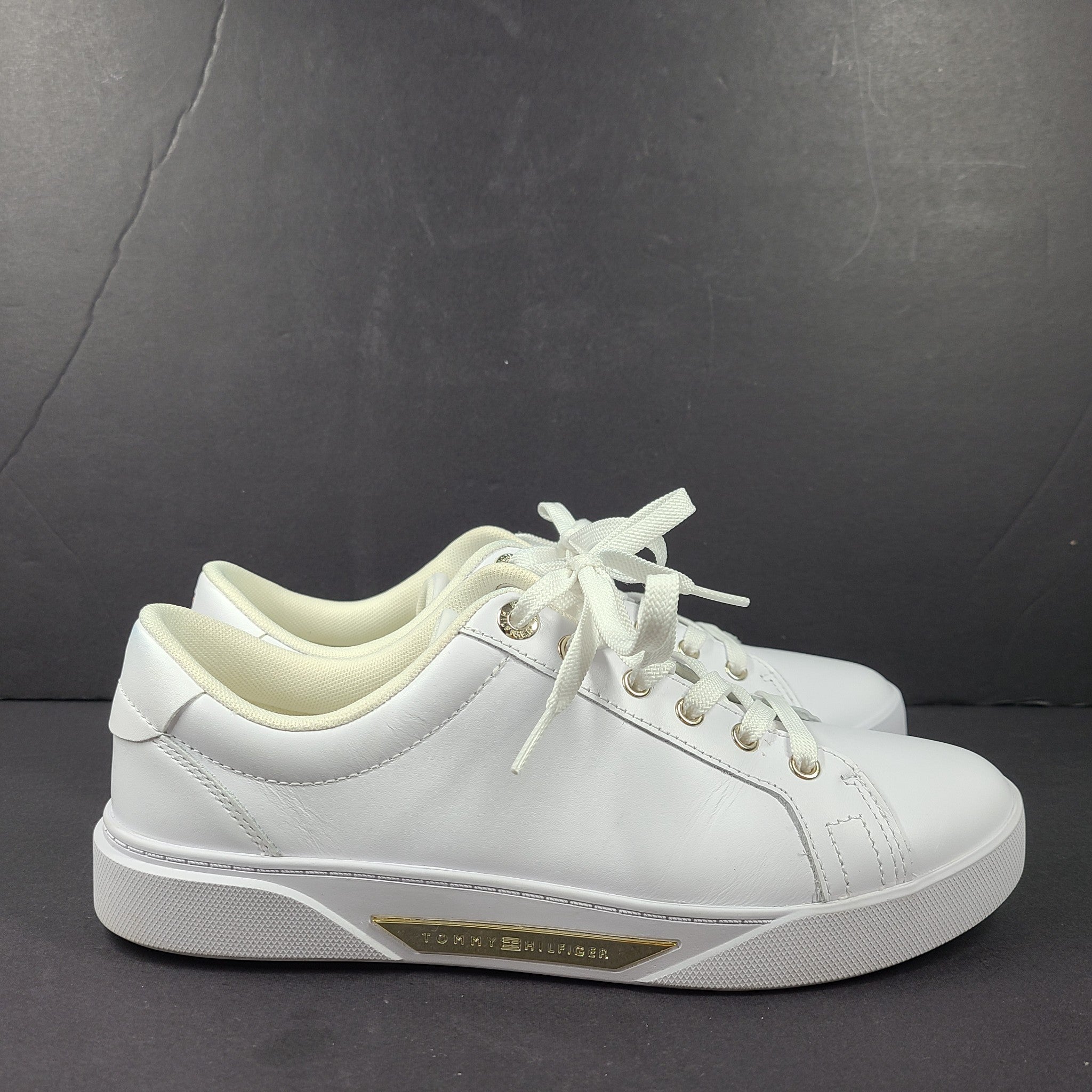 Tommy Hilfiger Women's Golden HW Court Sneakers Leather White Sz 9