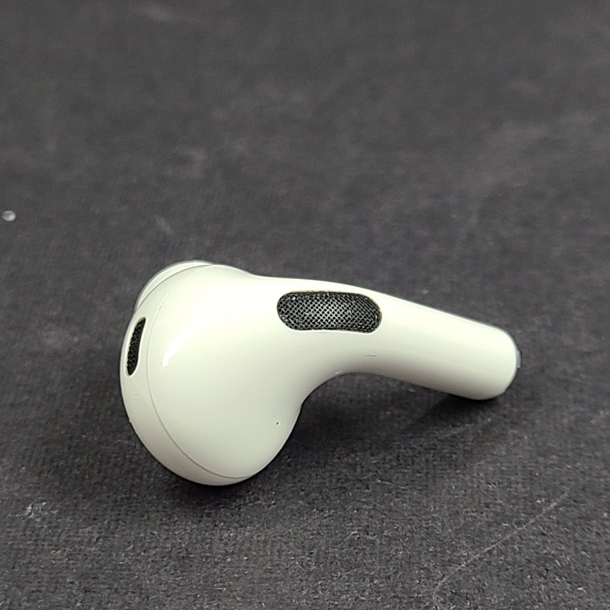 Genuine Apple AirPods OEM Pro 2nd Gen. A2698 Lightning RIGHT SIDE ONLY VN