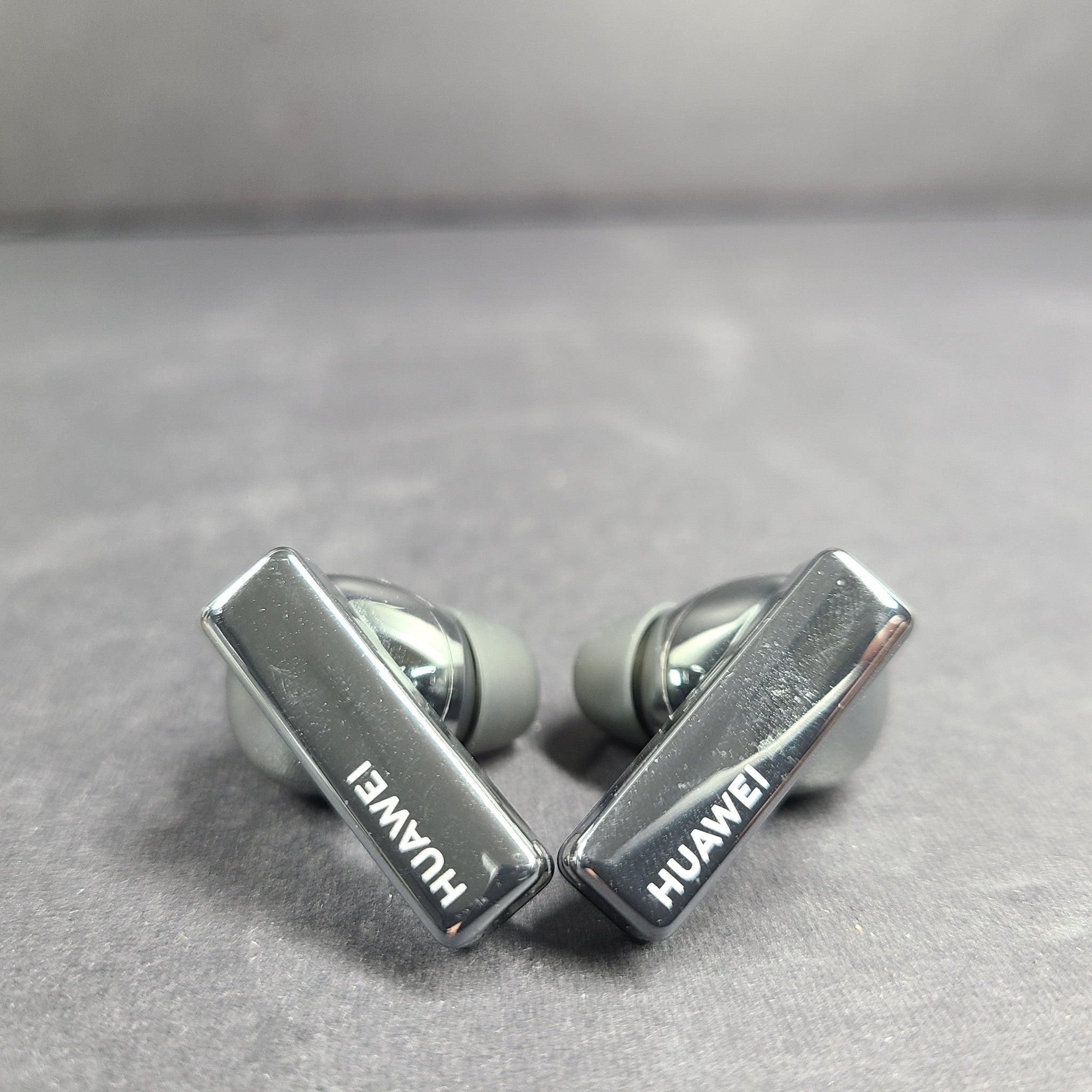 Huawei FreeBuds Pro Silver Bluetooth ANC Bone Sensor Earphone T0003C MINT!!!