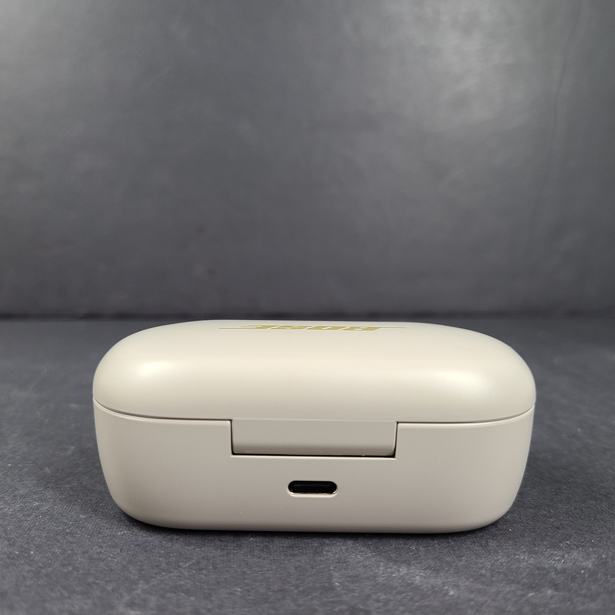 Bose QuietComfort Charging Case Spare for Earbuds CASE ONLY - BEIGE BROWN 429708