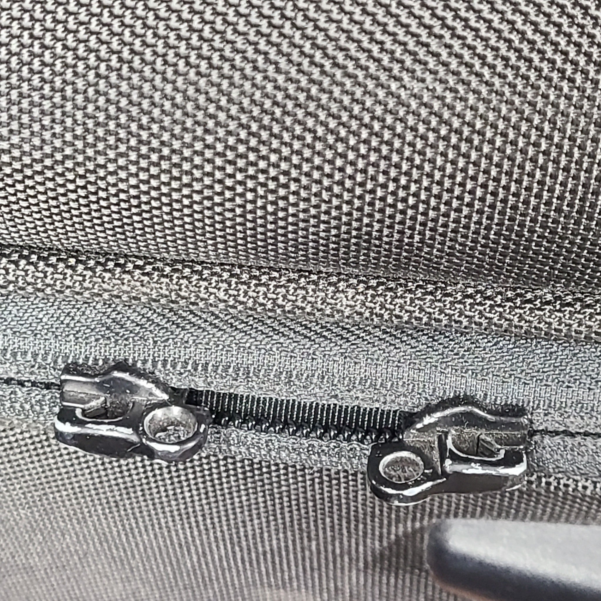 Tumi Alpha 31" Extra Large Extended Trip Spinner Luggage Suitcase Black READ!!